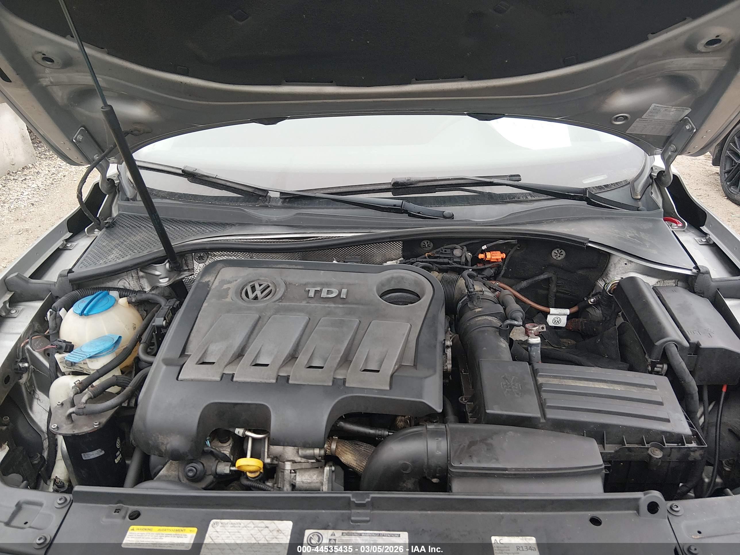 VOLKSWAGEN PASSAT image 10
