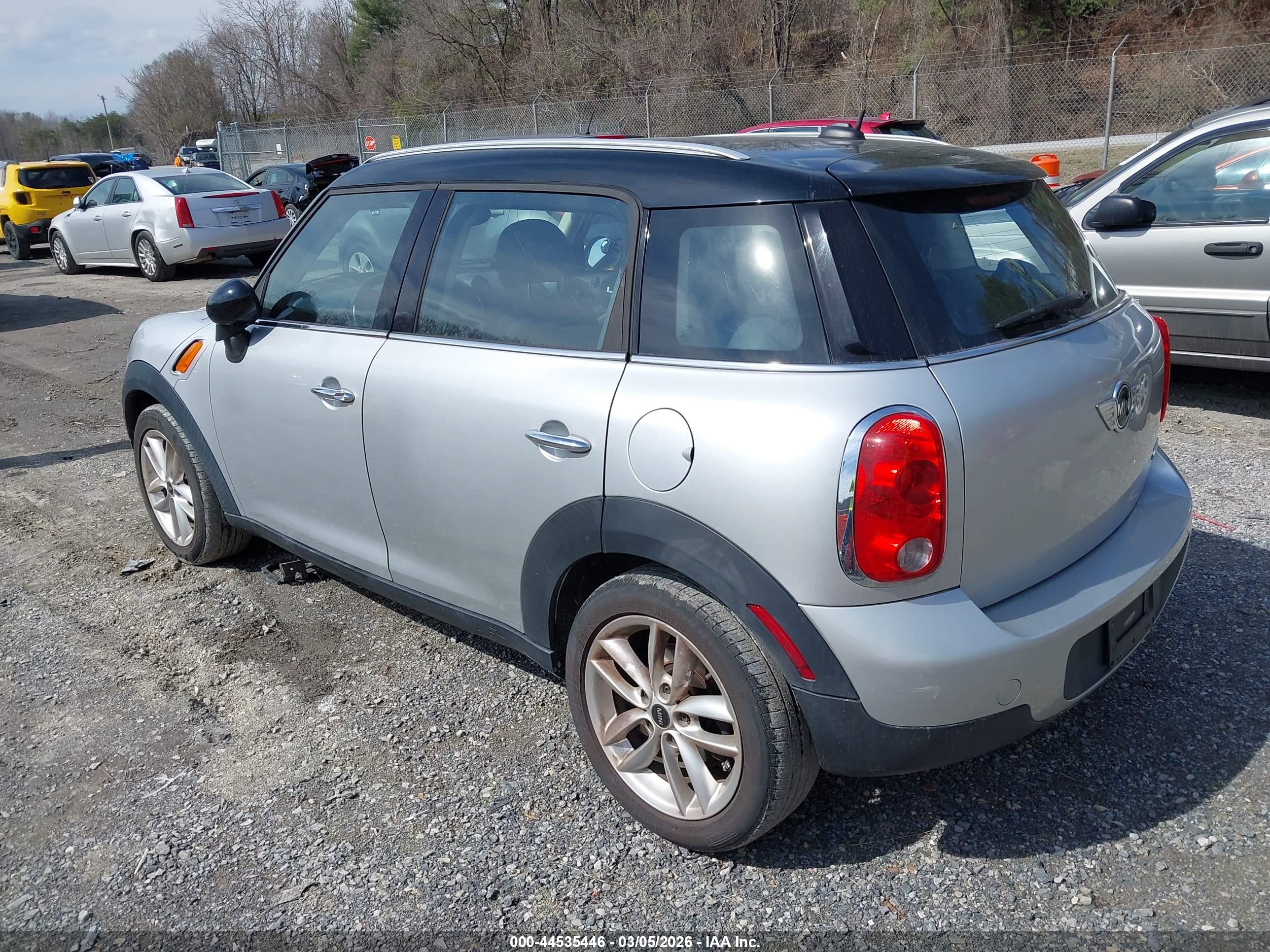 MINI COUNTRYMAN image 3