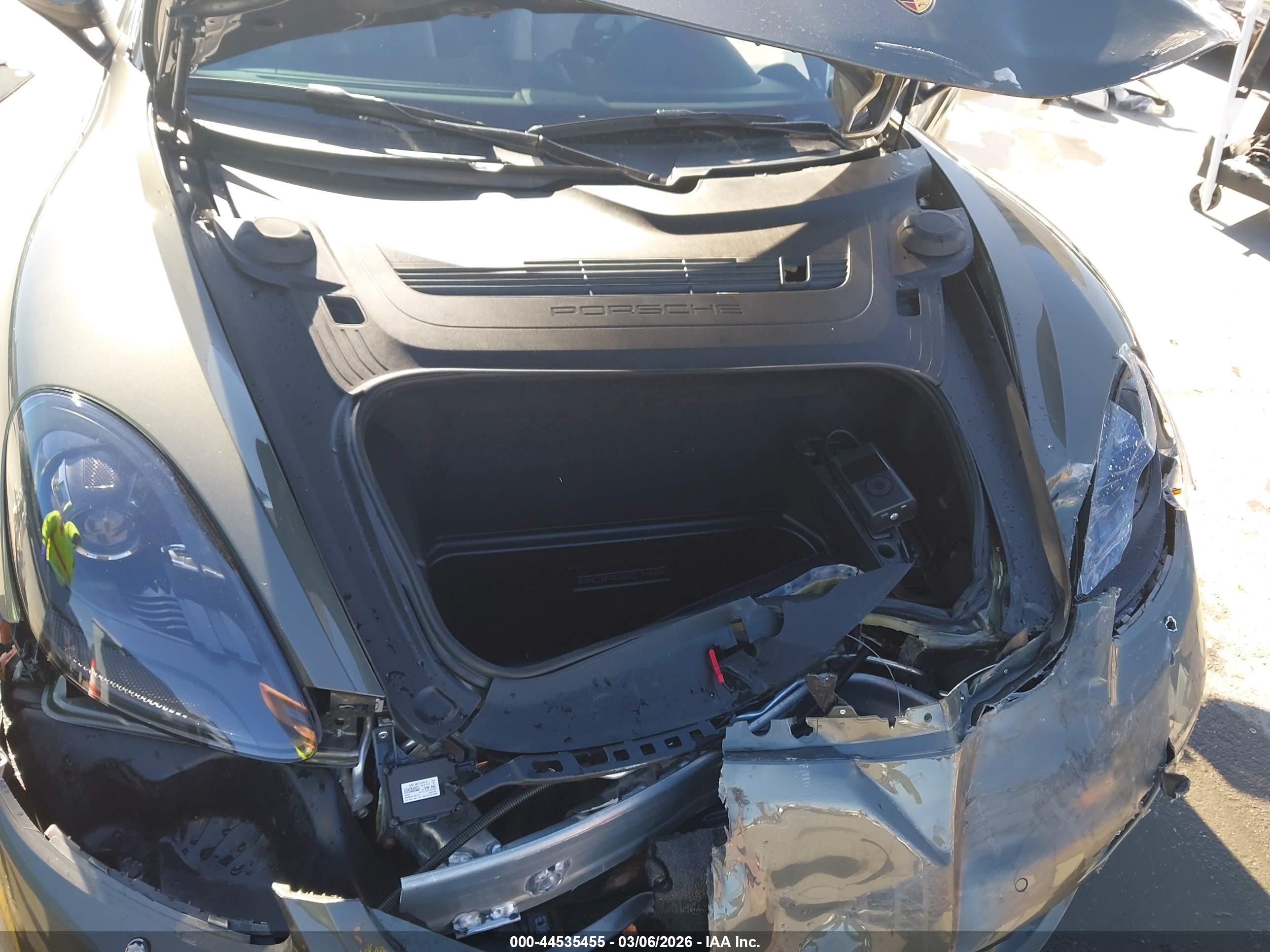 PORSCHE 718 image 10