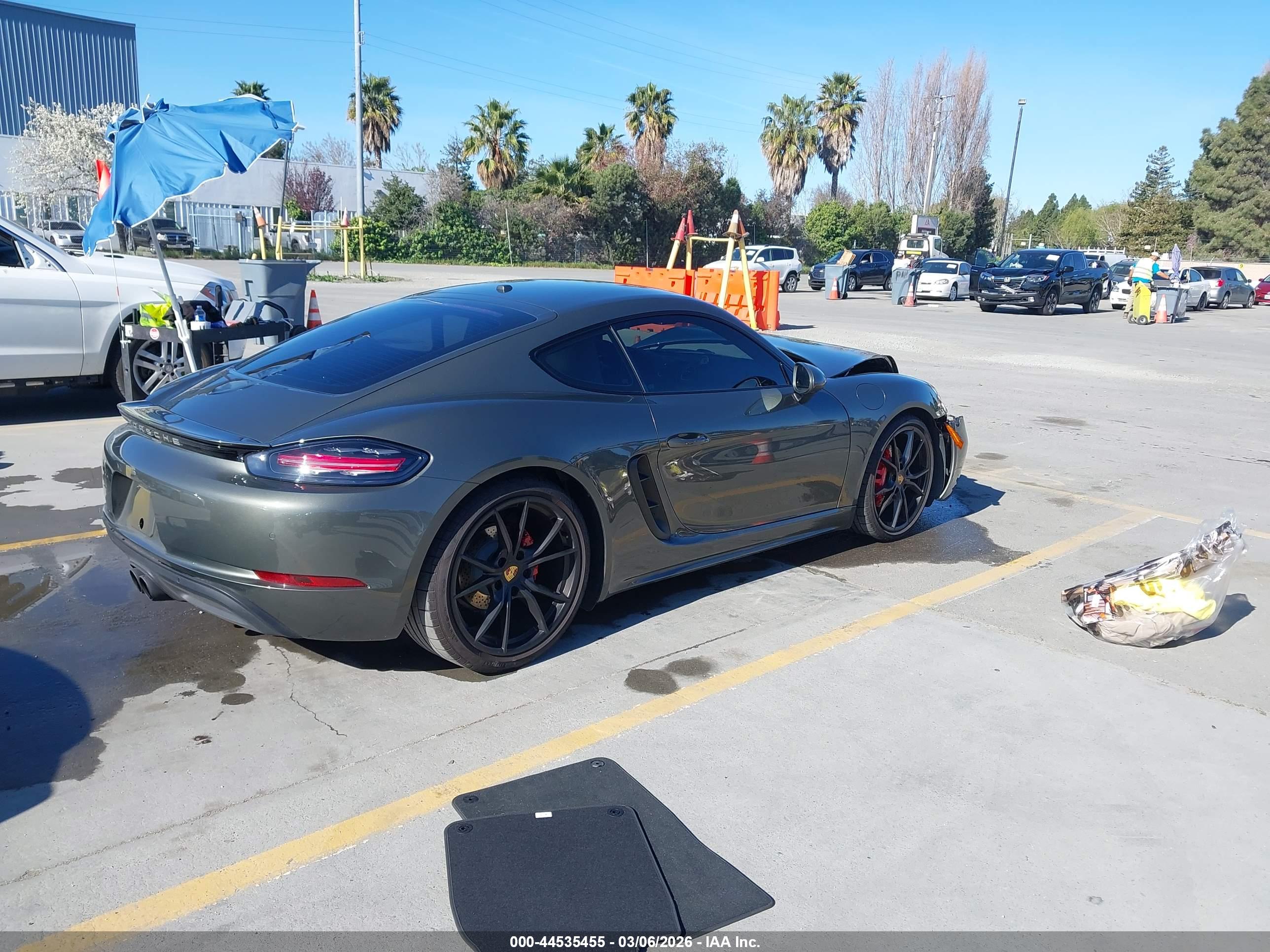 PORSCHE 718 image 4