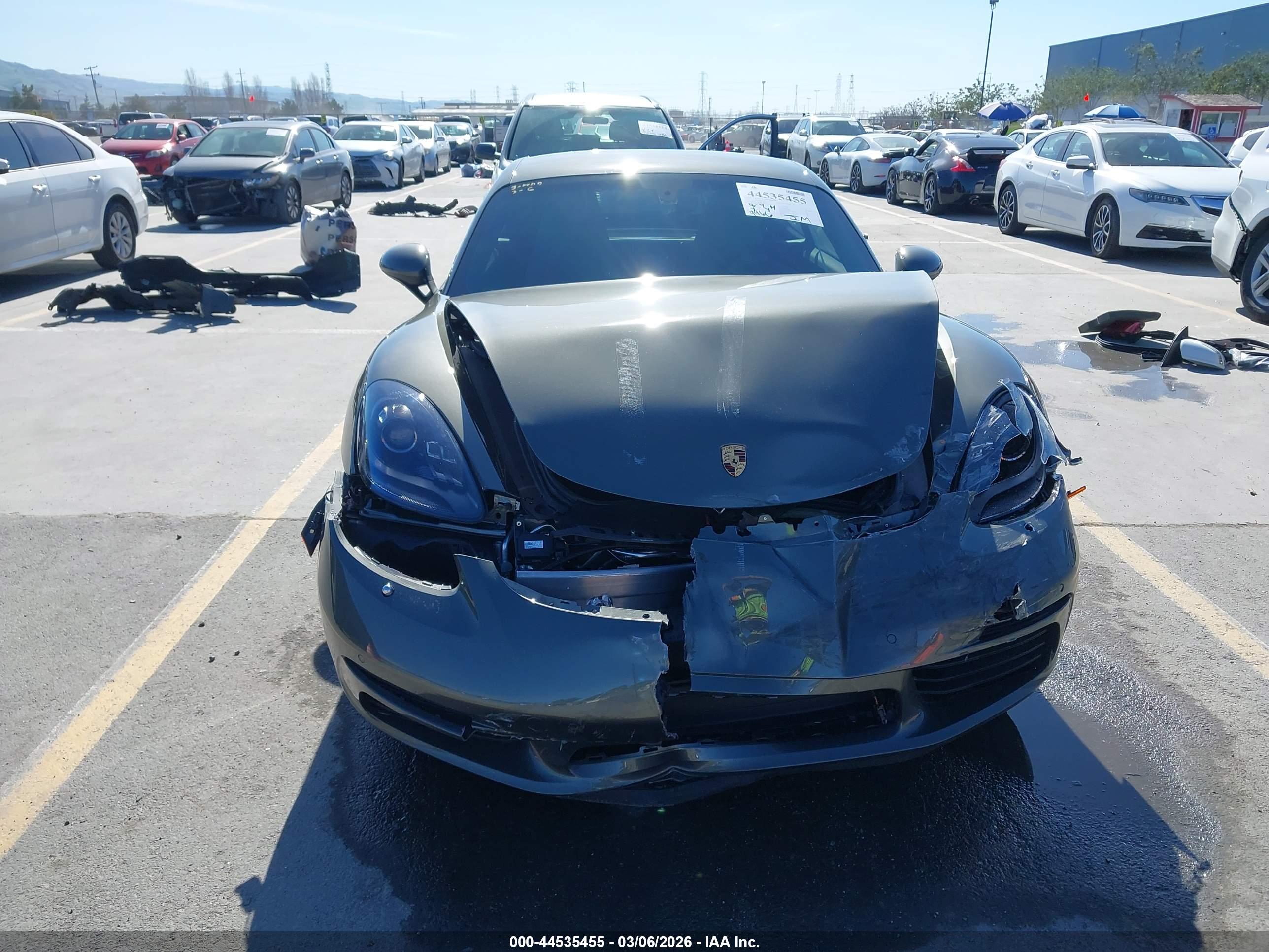 PORSCHE 718 image 6