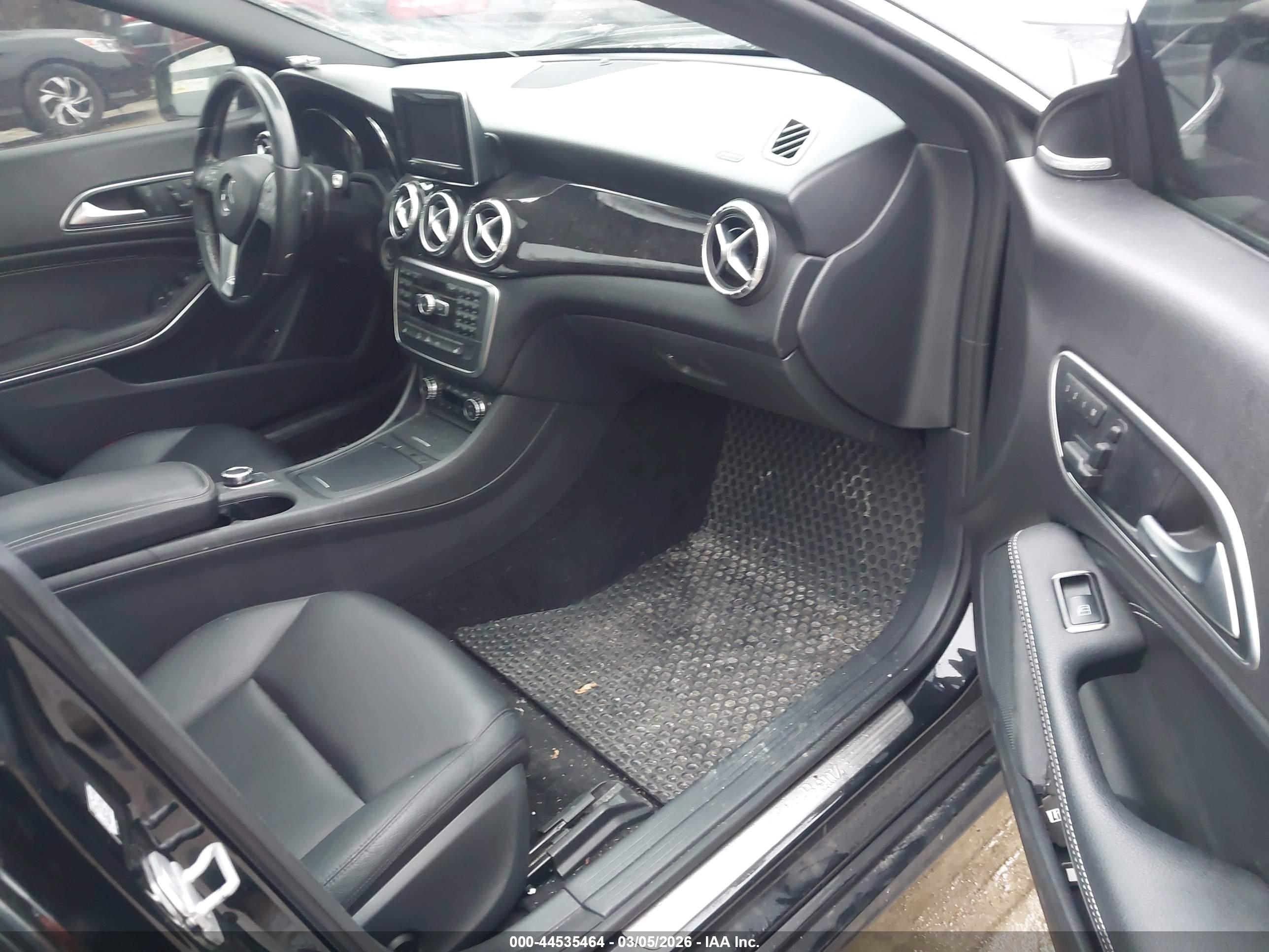 MERCEDES-BENZ CLA image 5
