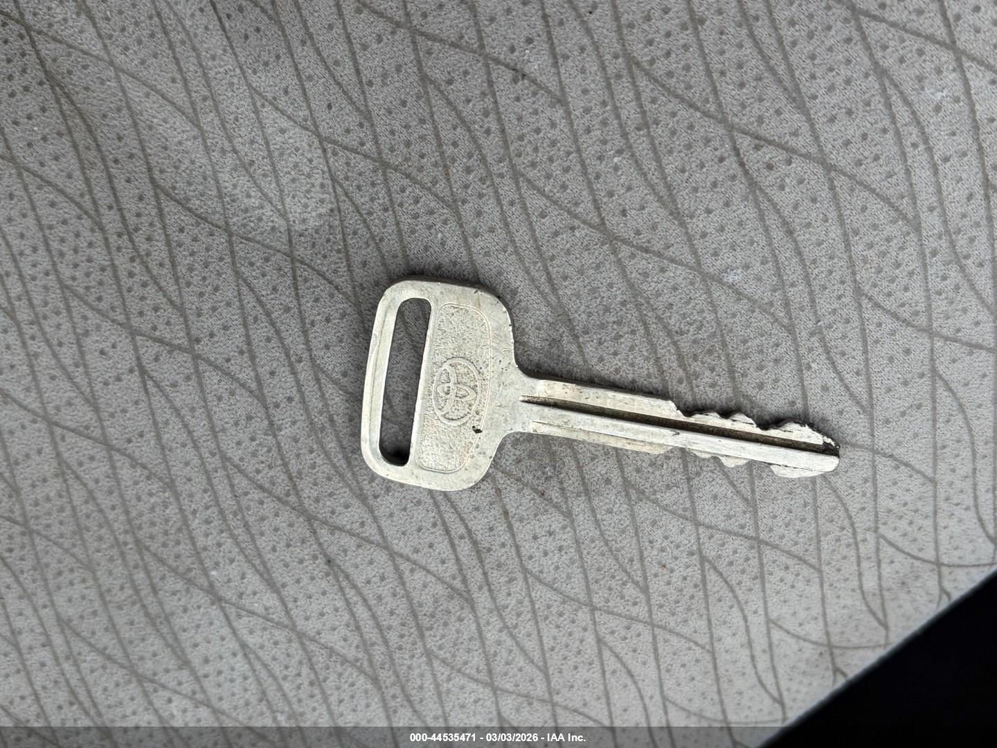 TOYOTA YARIS image 11