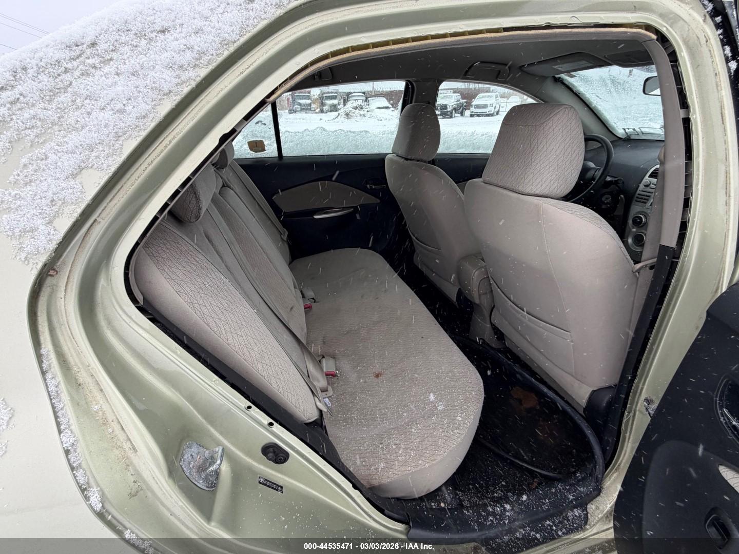 TOYOTA YARIS image 8