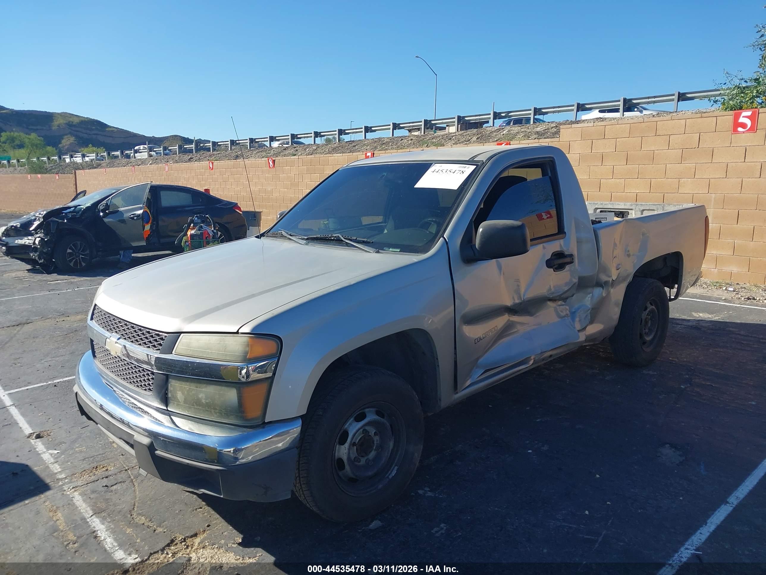 CHEVROLET COLORADO image 2