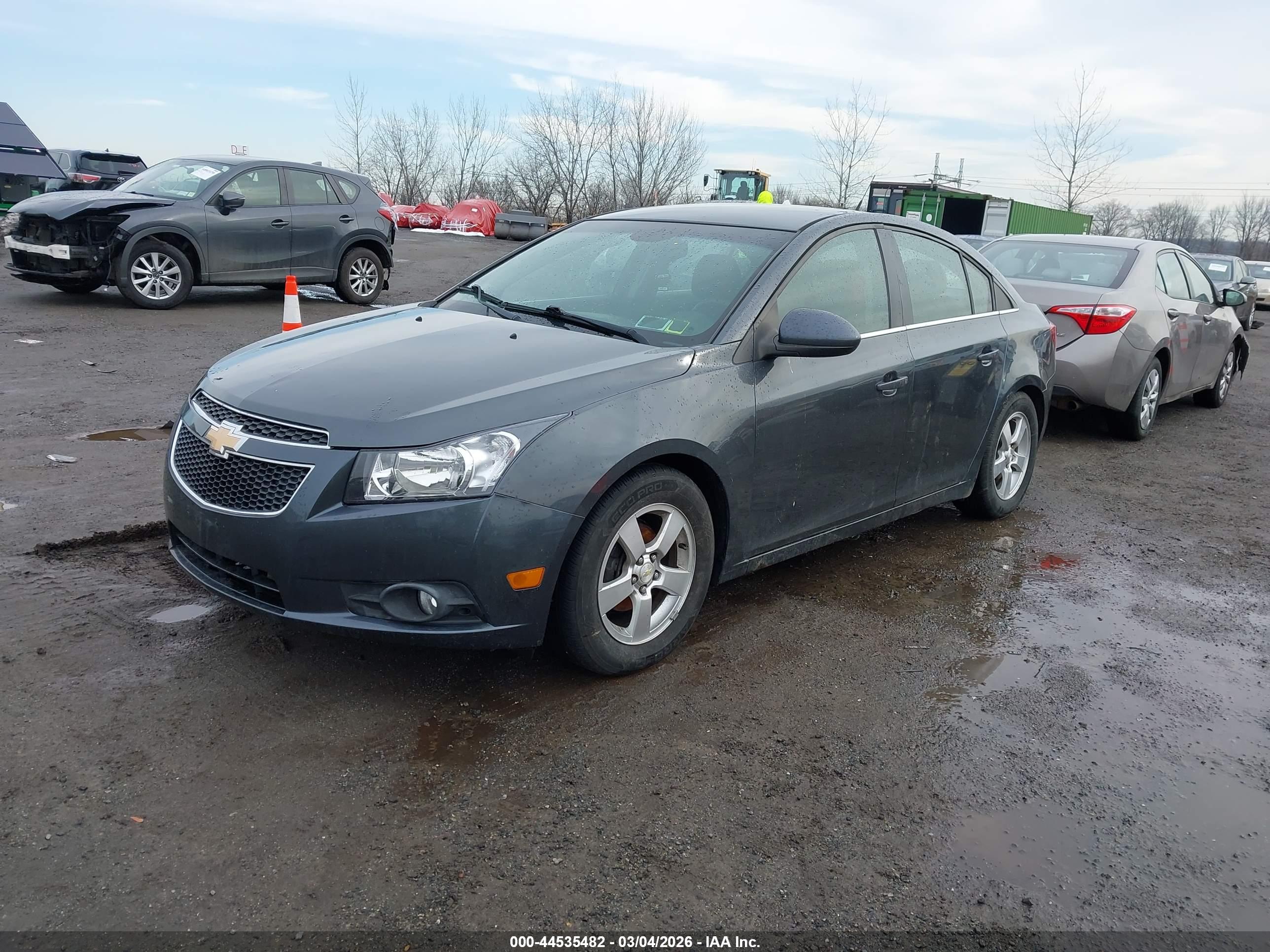 CHEVROLET CRUZE image 2