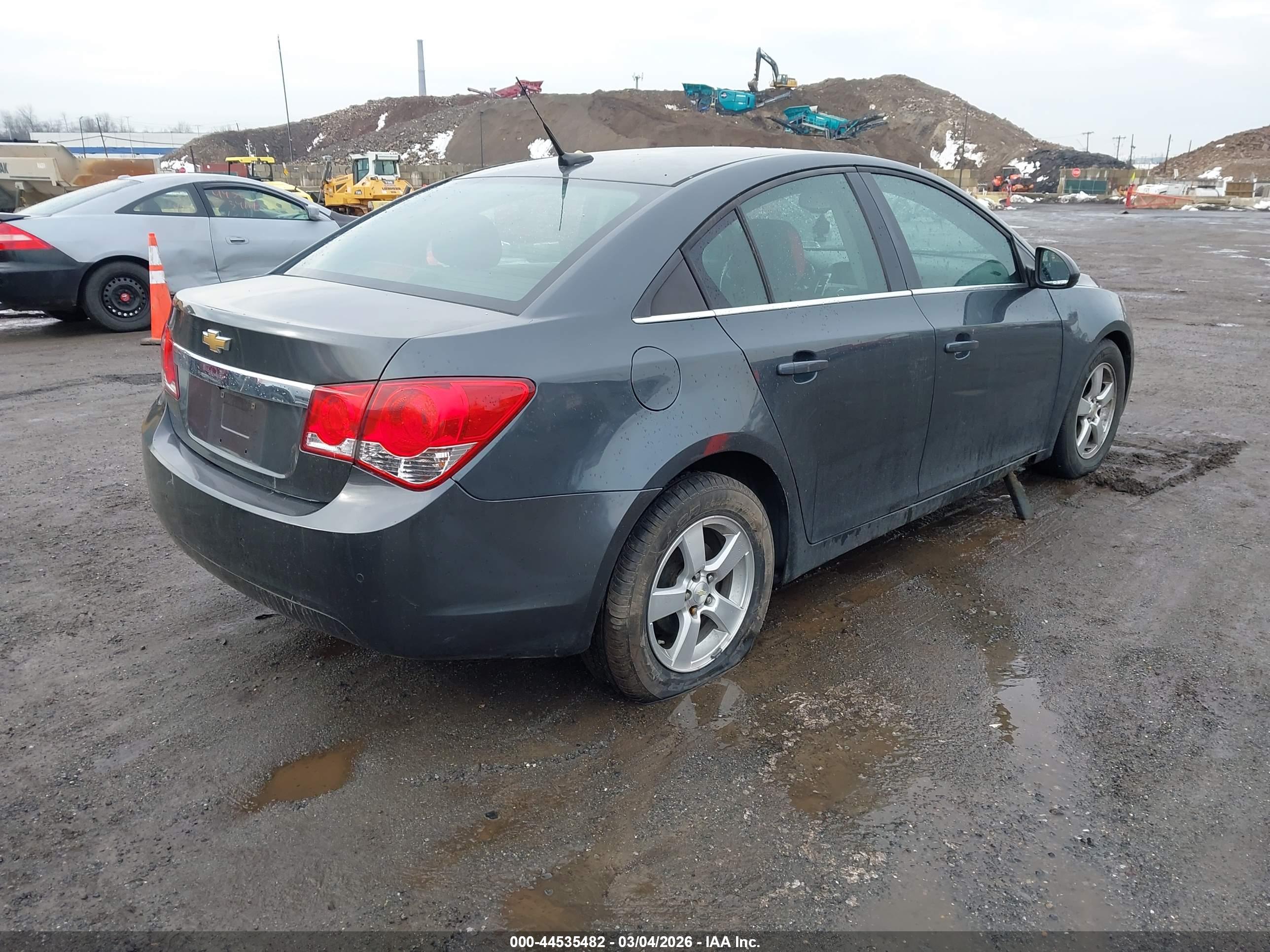 CHEVROLET CRUZE image 4