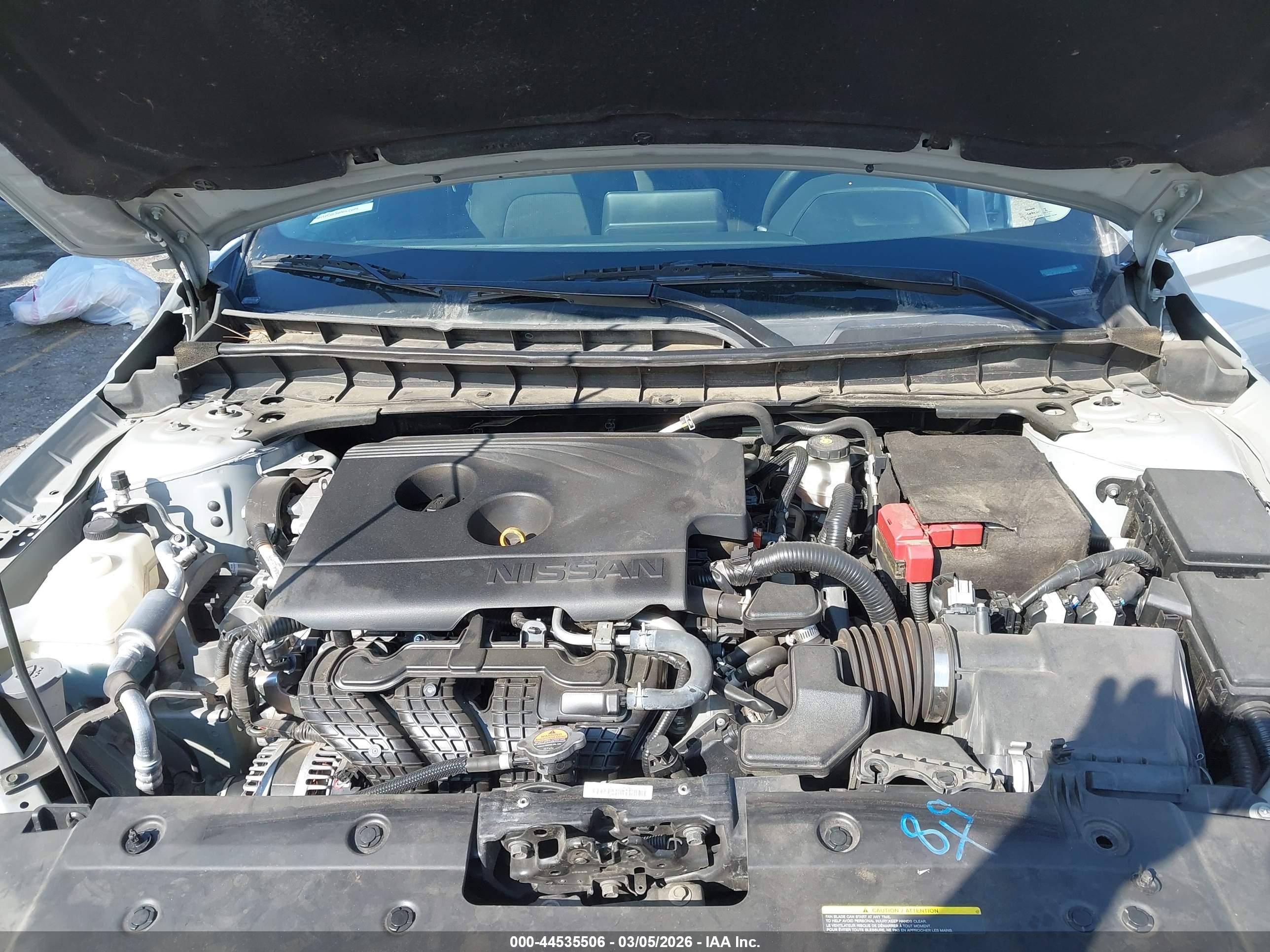 NISSAN ALTIMA image 10