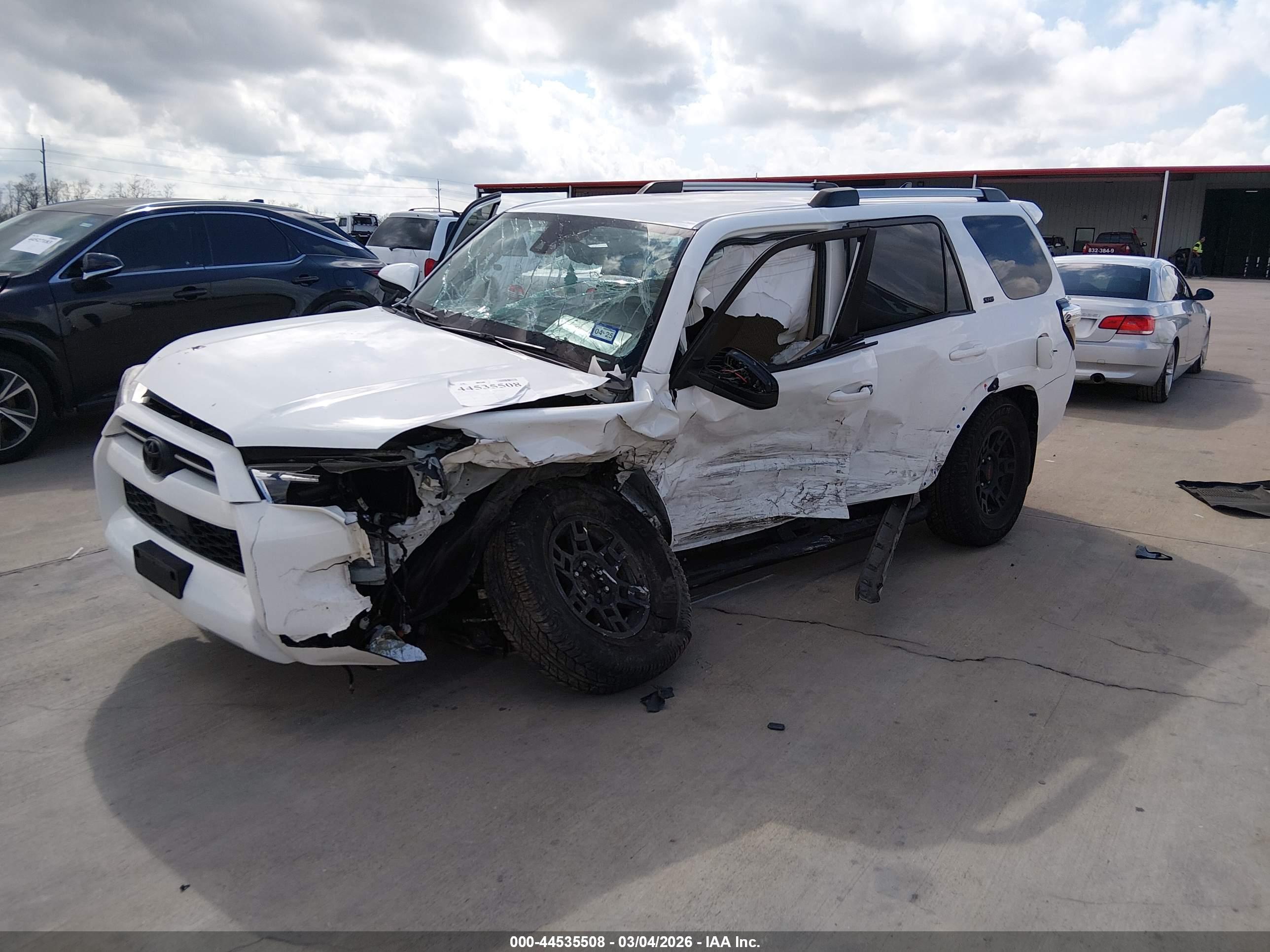 TOYOTA 4RUNNER image 2