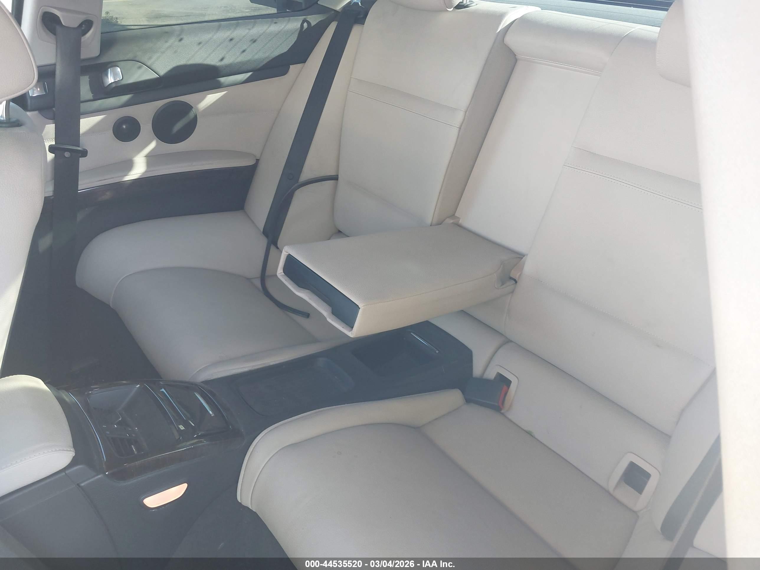 BMW 335I image 8
