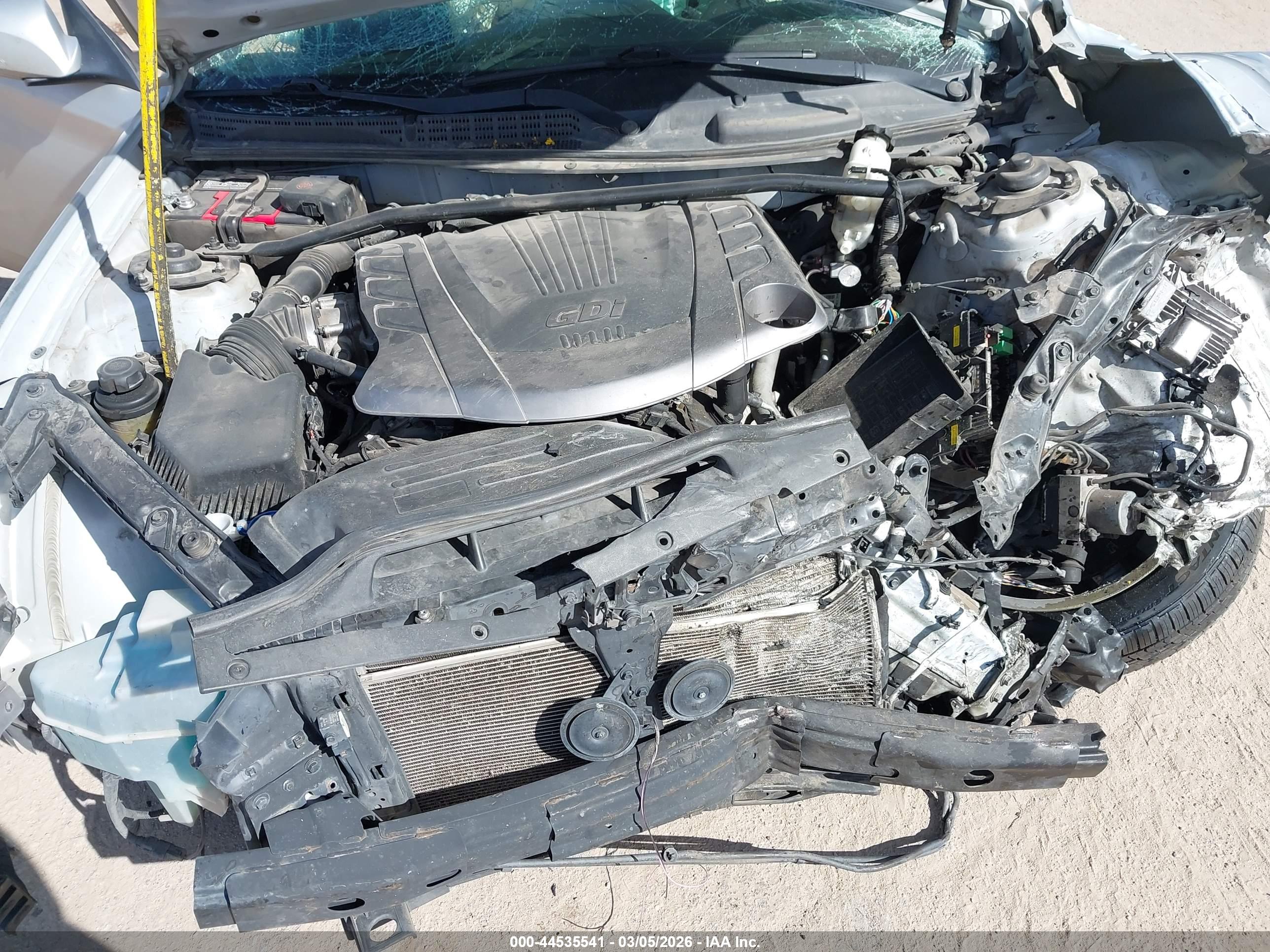 HYUNDAI GENESIS image 10