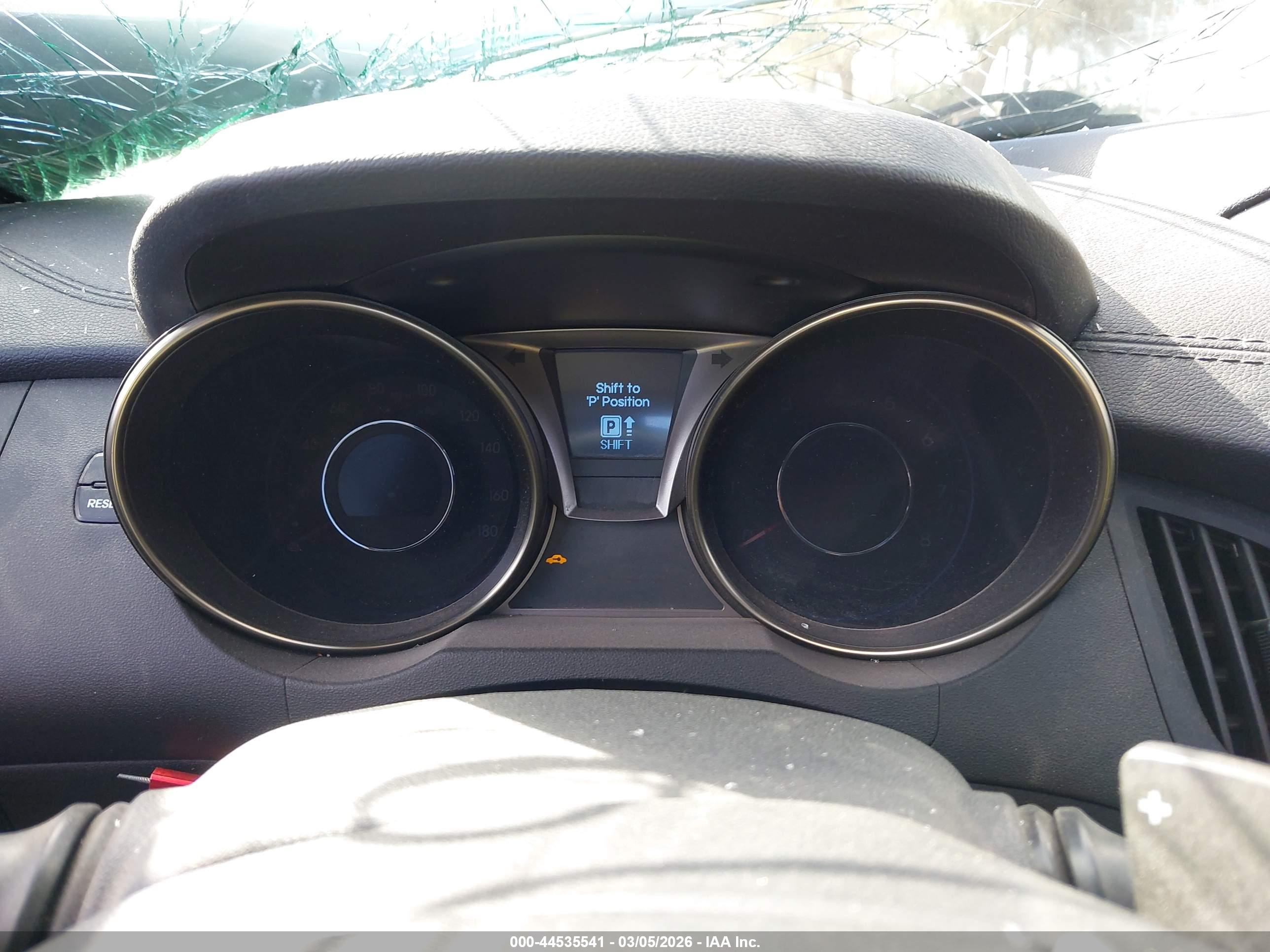 HYUNDAI GENESIS image 7