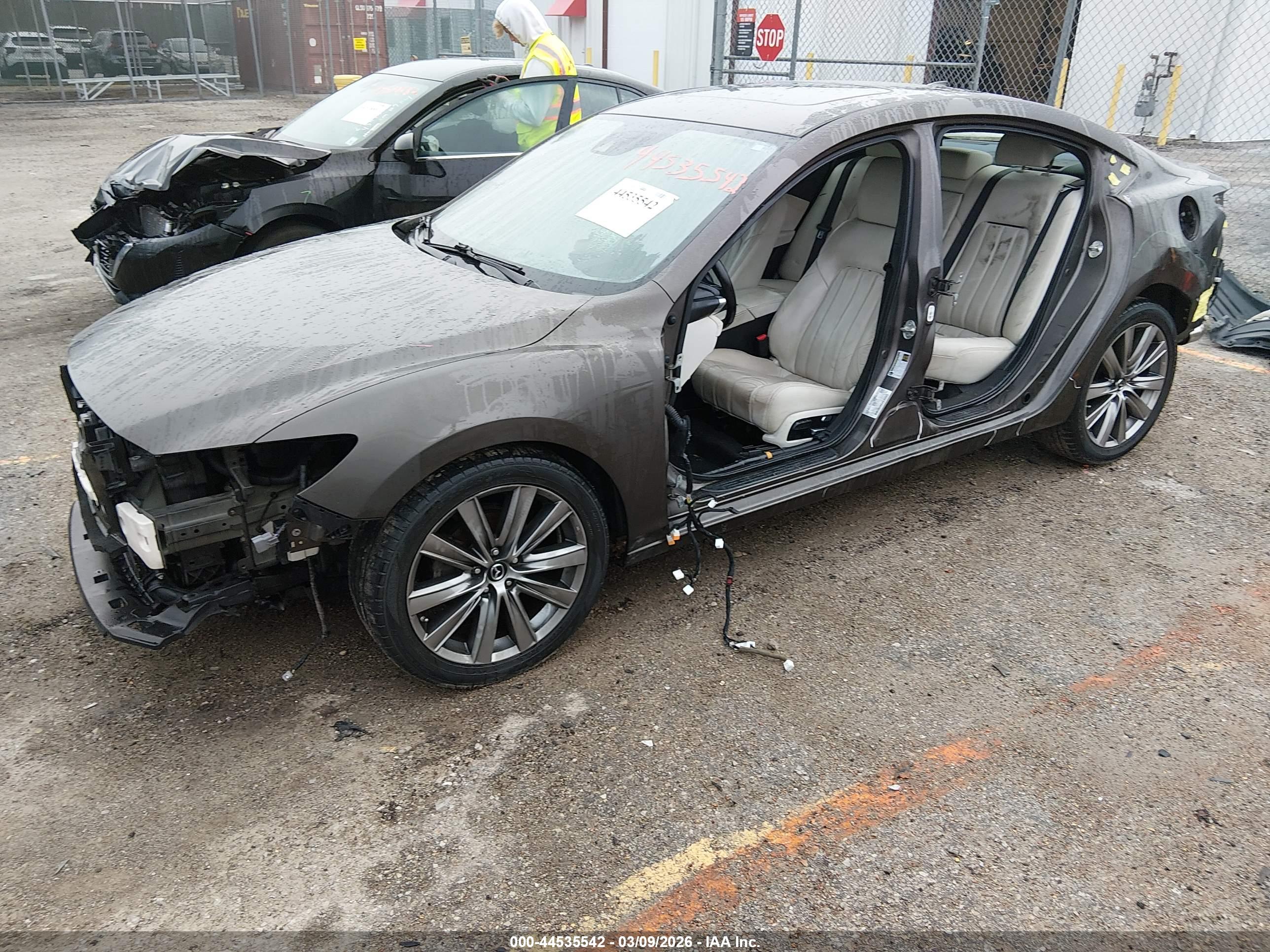 MAZDA MAZDA6 image 2