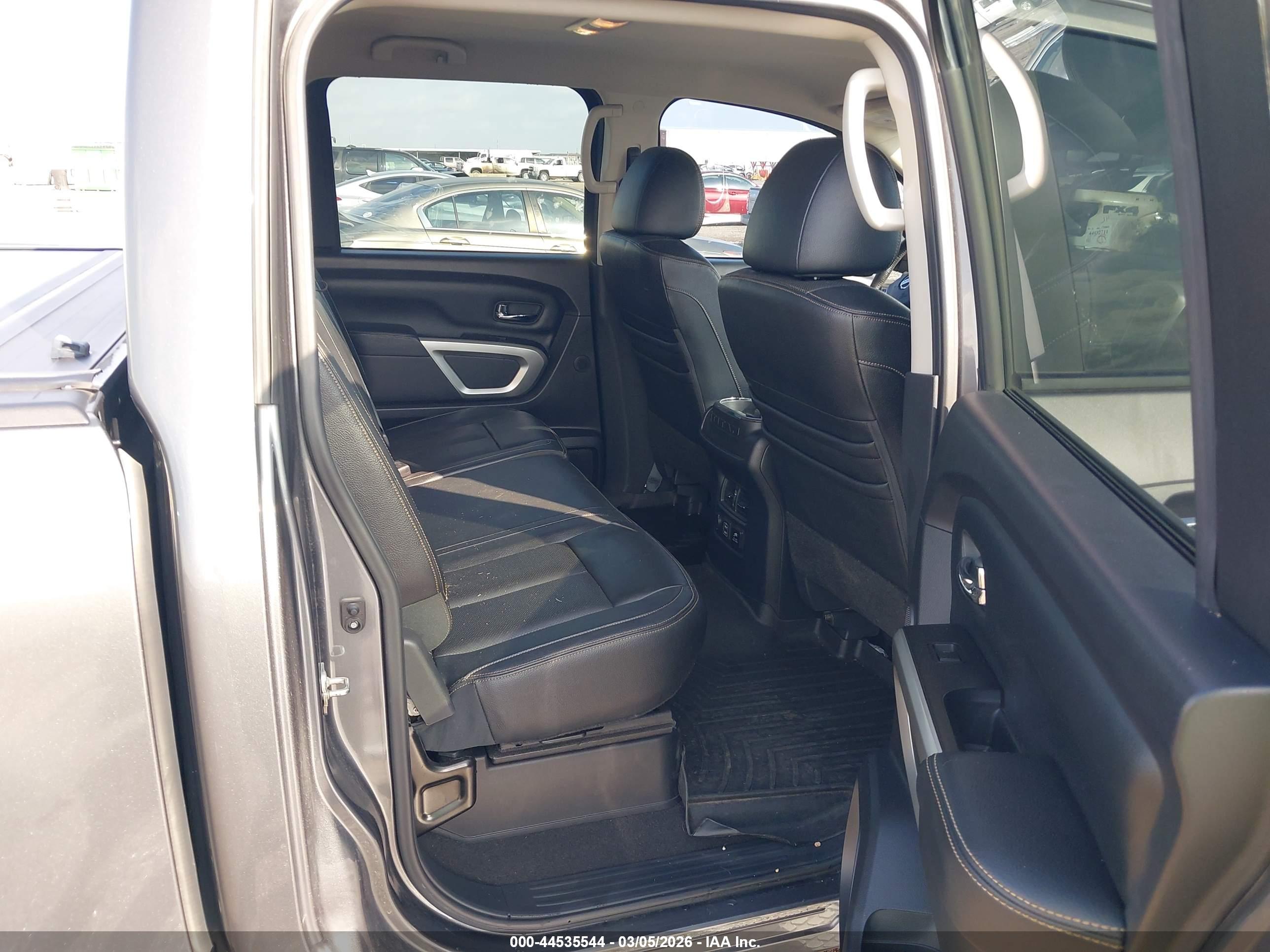 NISSAN TITAN image 8