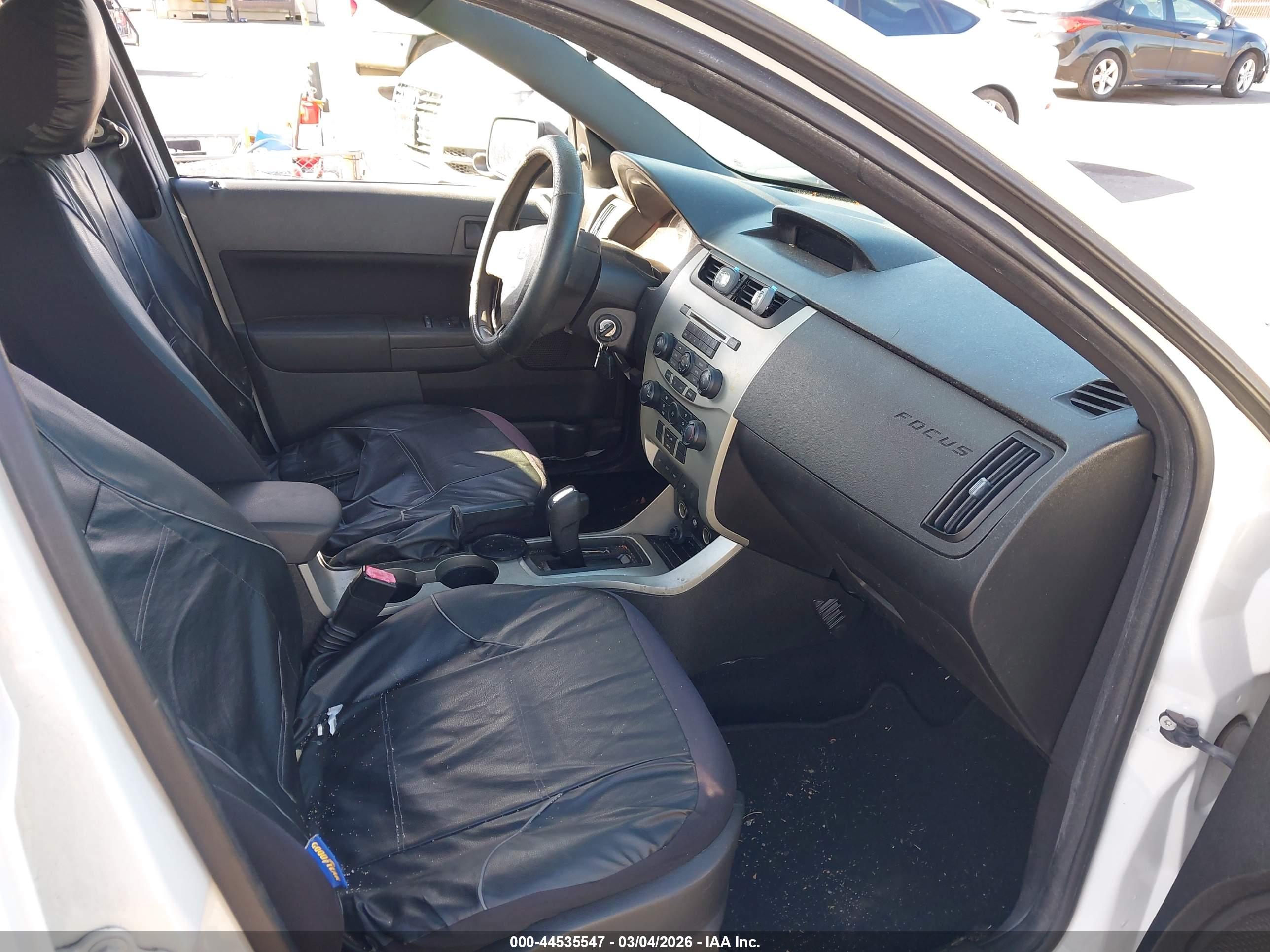 FORD FOCUS image 5