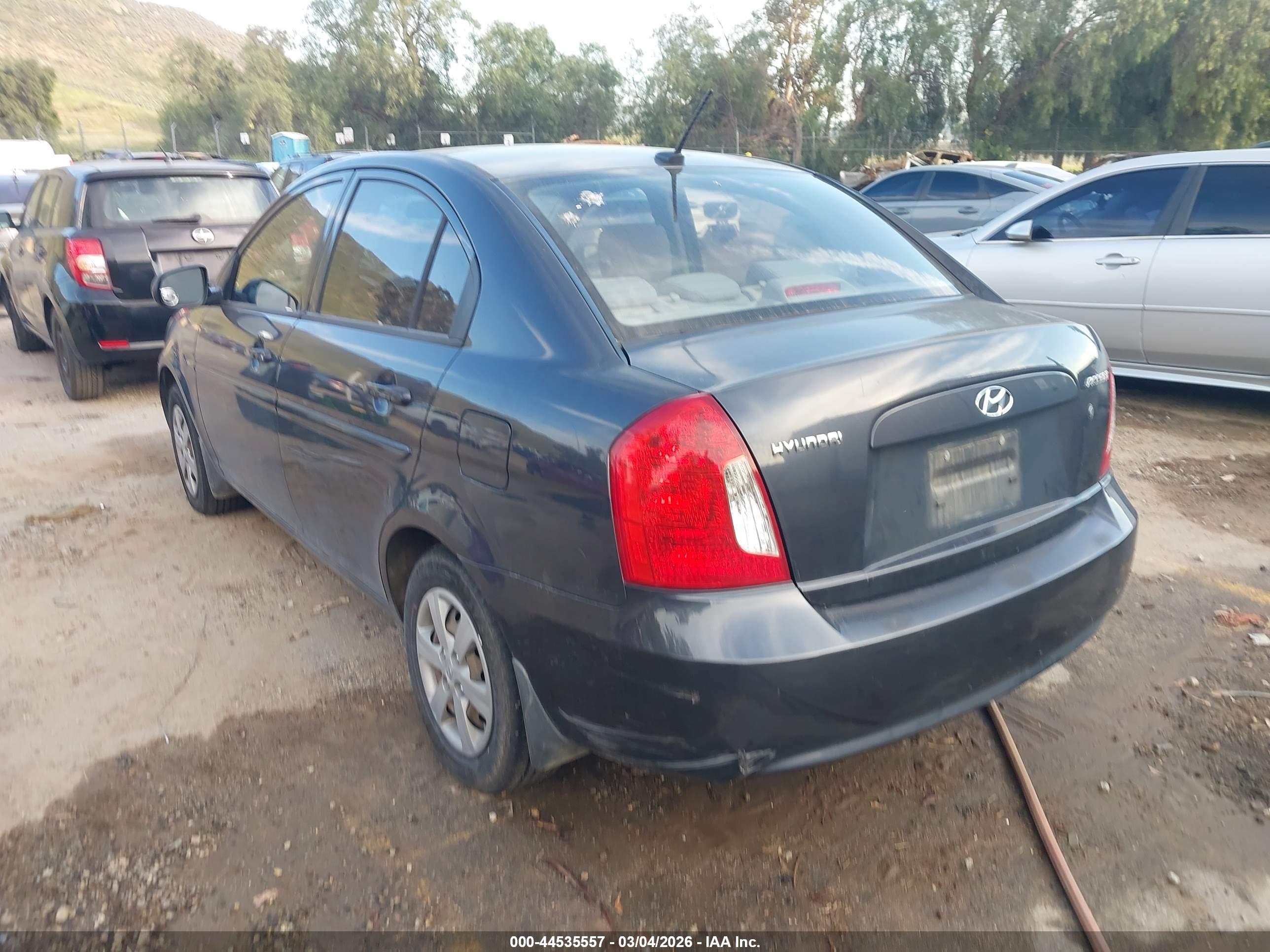 HYUNDAI ACCENT image 3