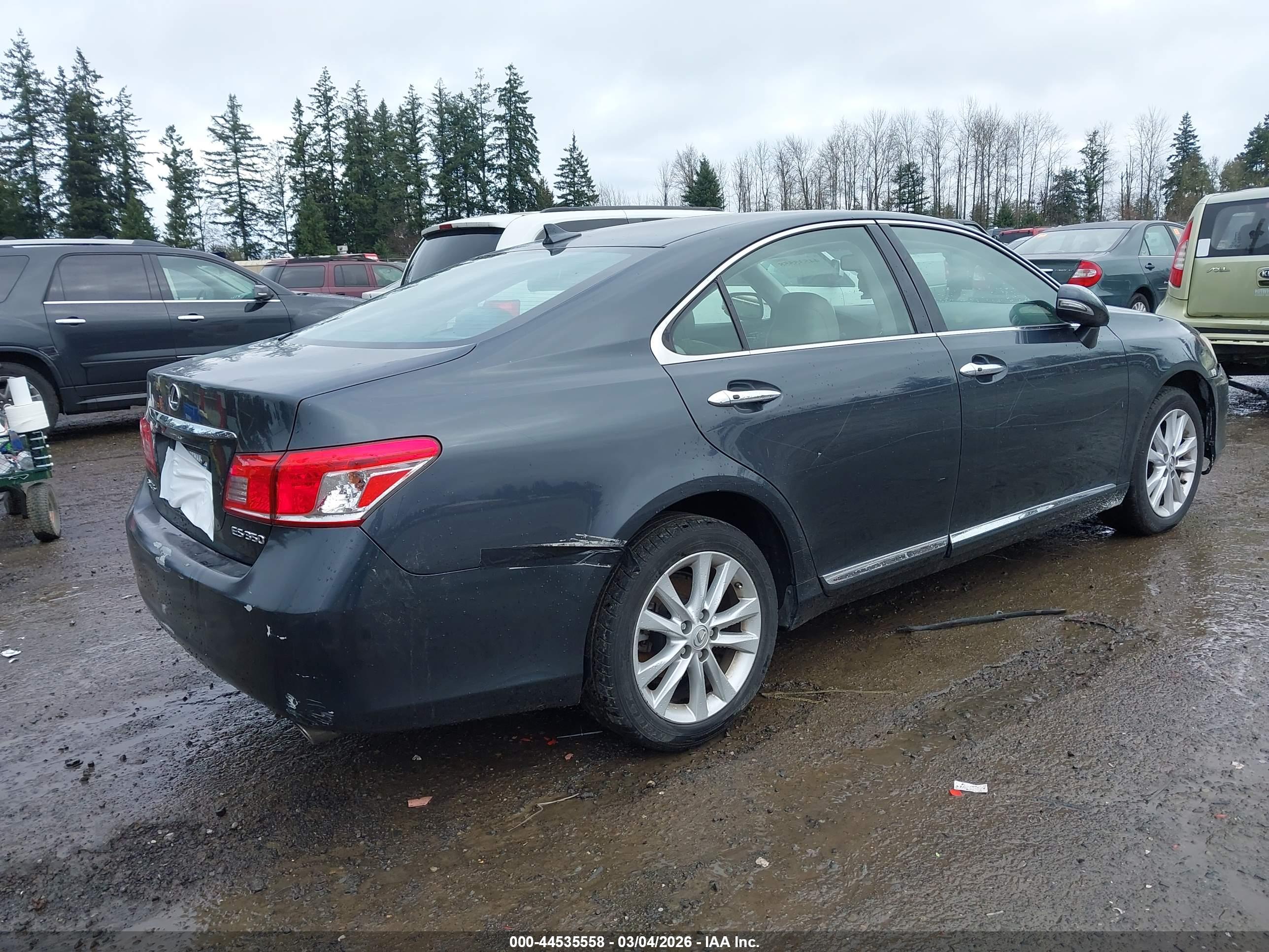 LEXUS ES image 4