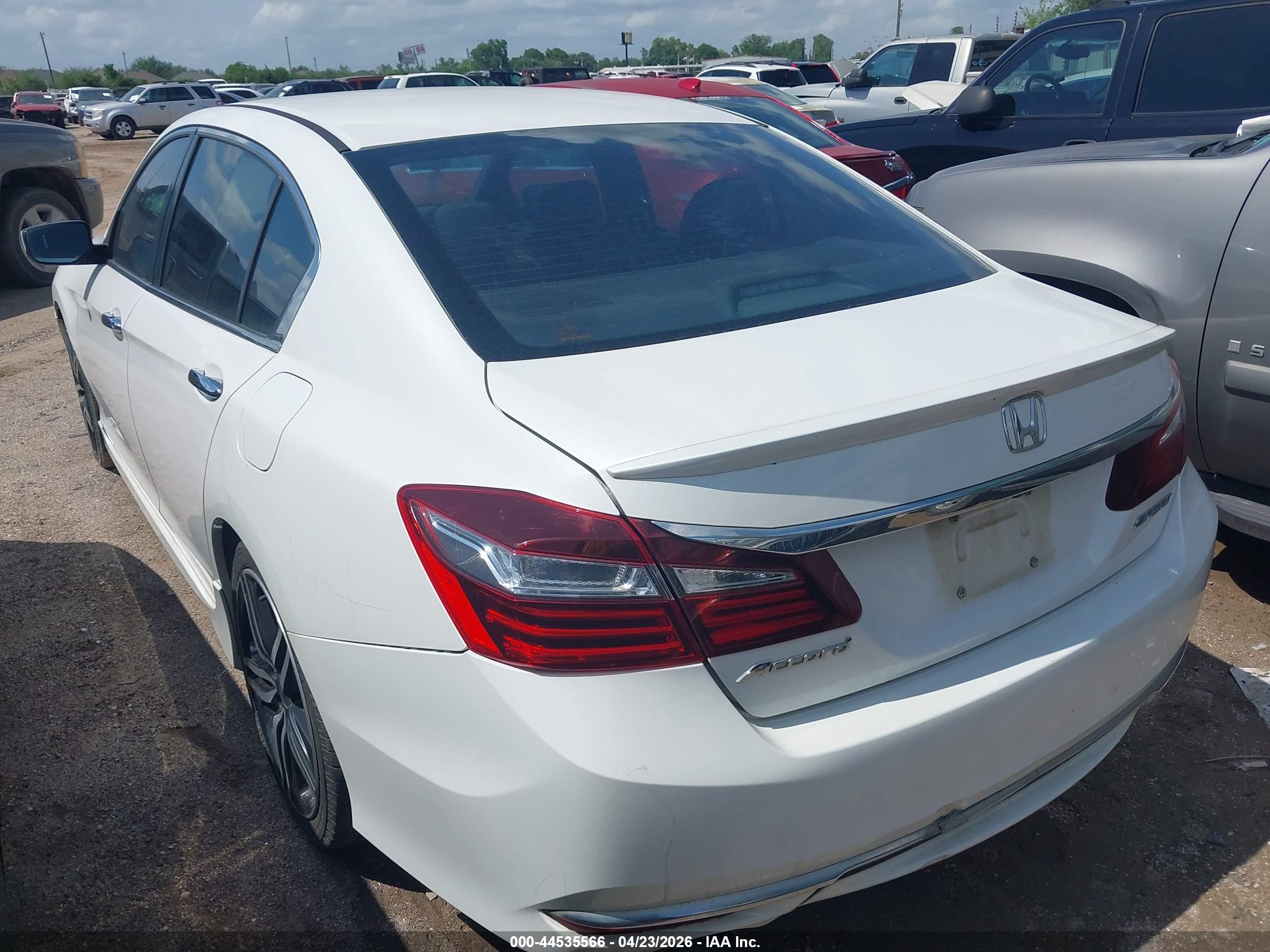 HONDA ACCORD image 3