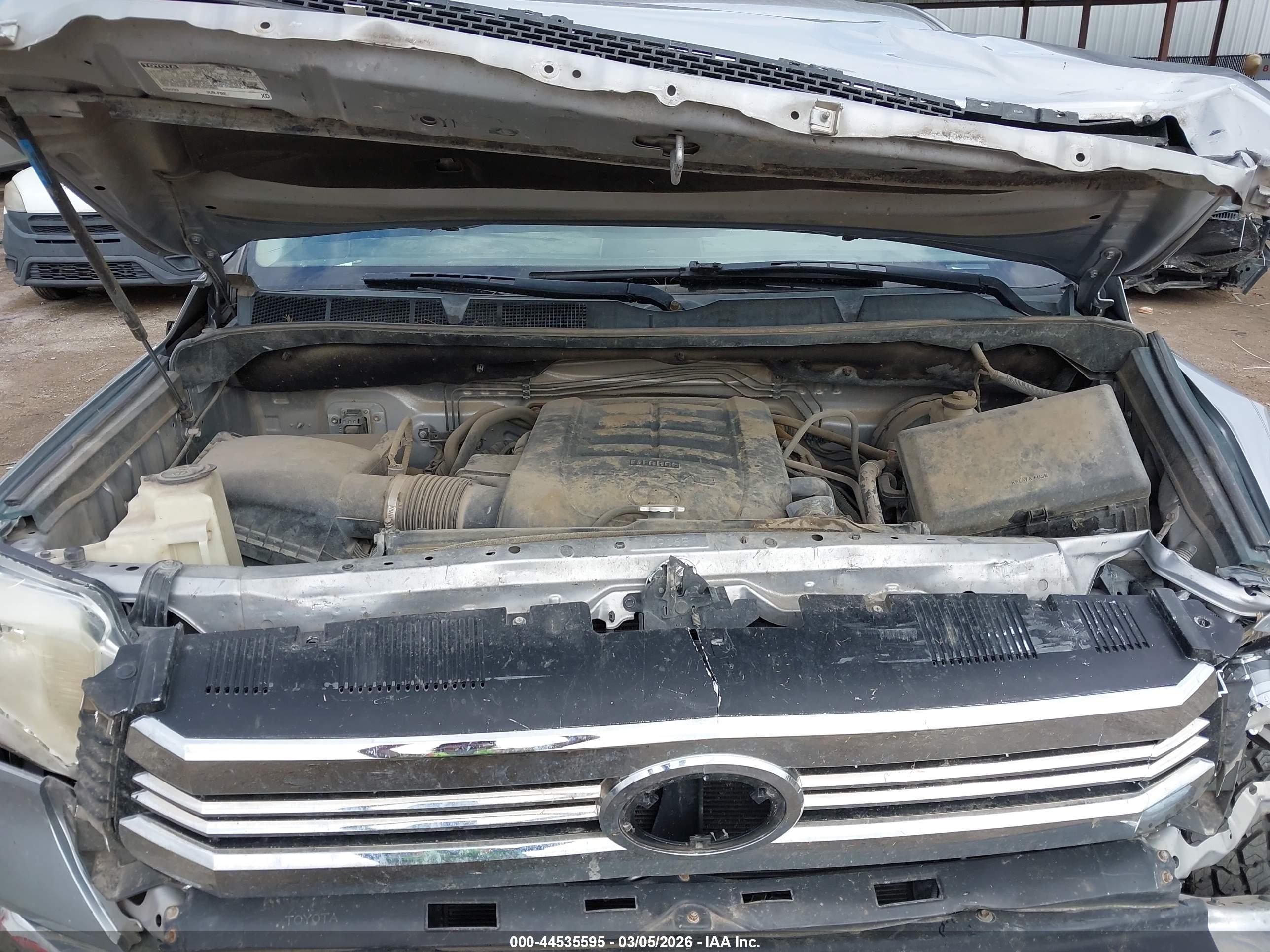TOYOTA TUNDRA image 10