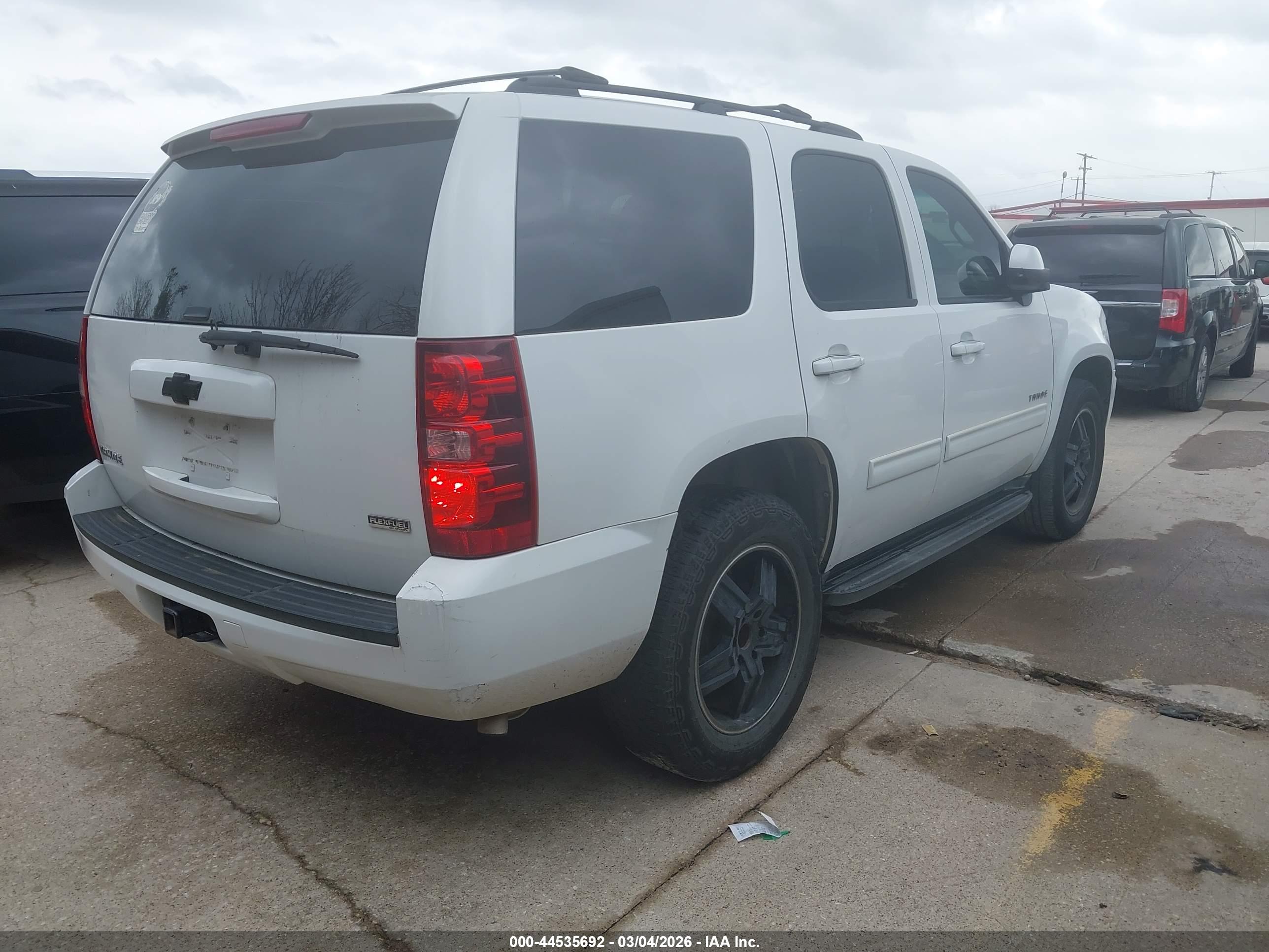 CHEVROLET TAHOE image 4