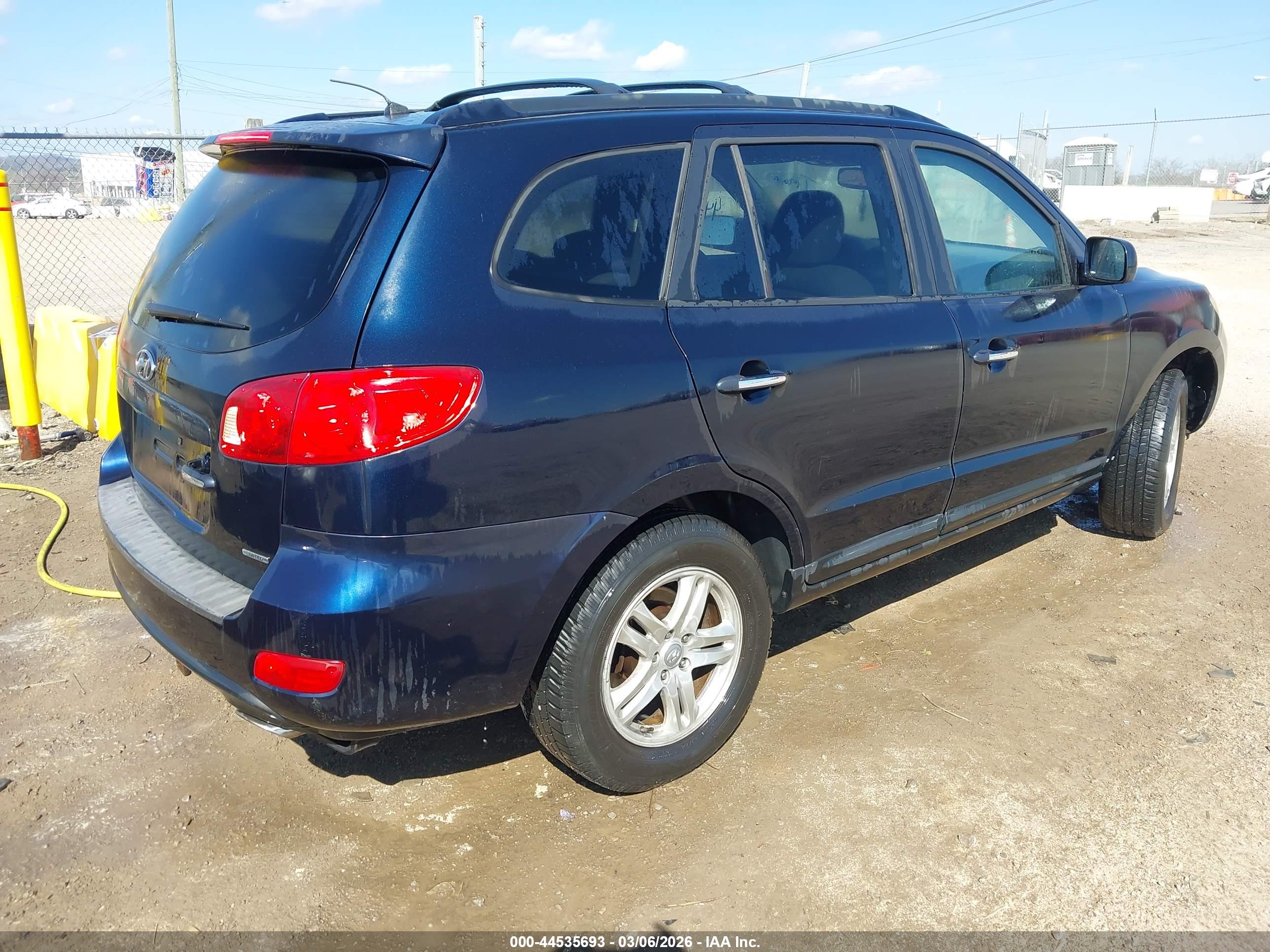 HYUNDAI SANTA image 4