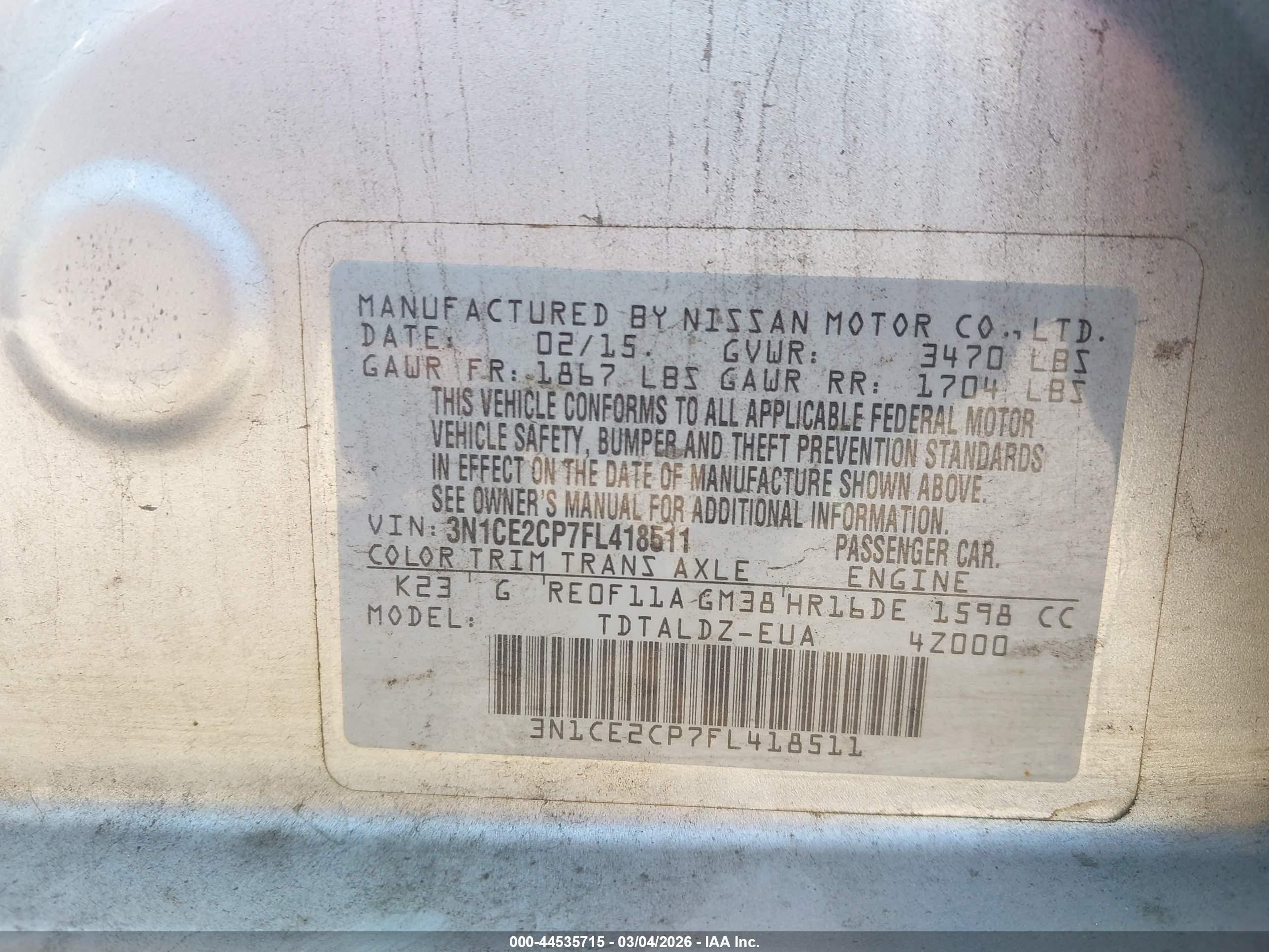 NISSAN VERSA image 9