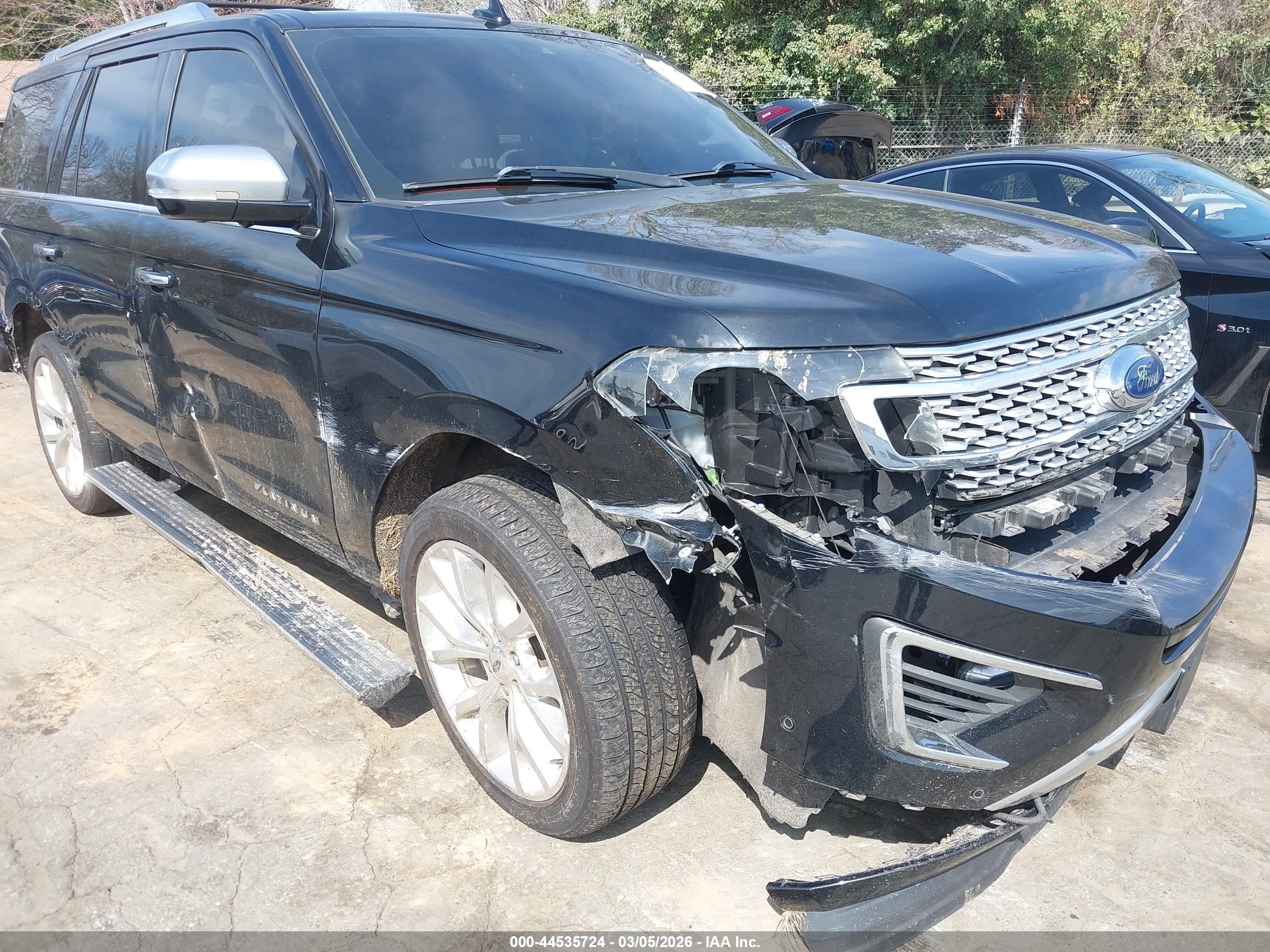 FORD EXPEDITION image 6