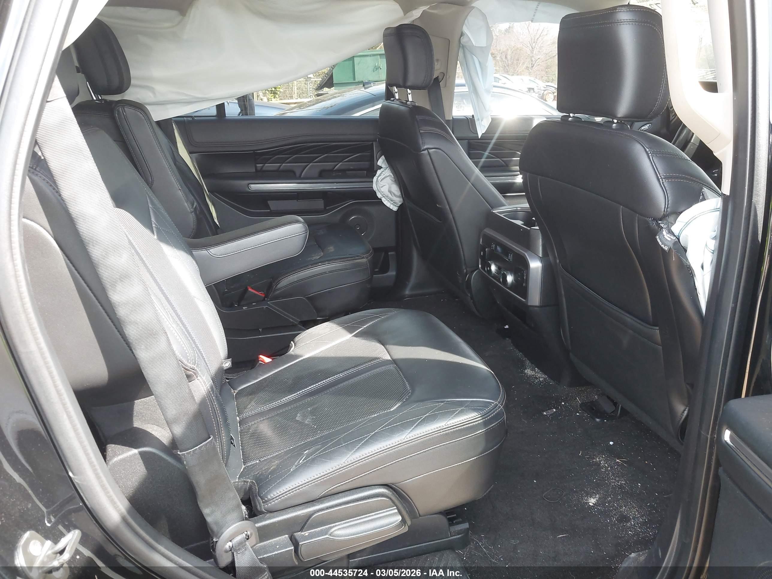 FORD EXPEDITION image 8