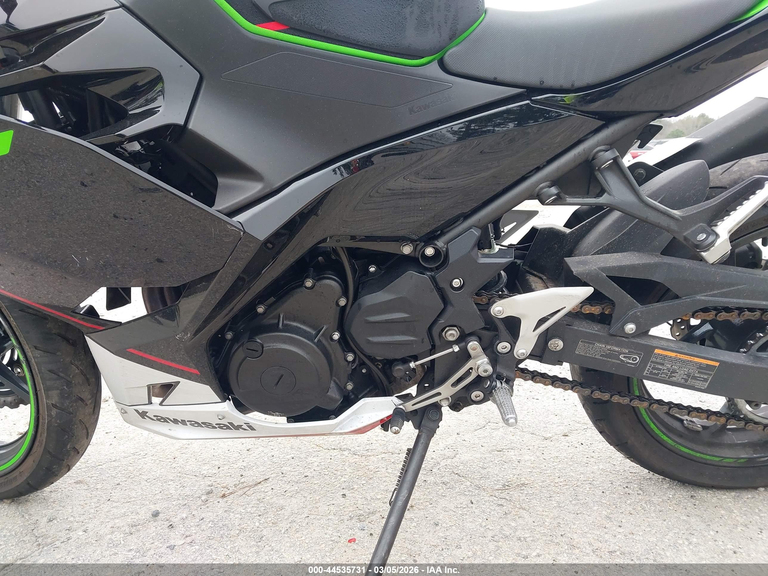 KAWASAKI EX400 image 9