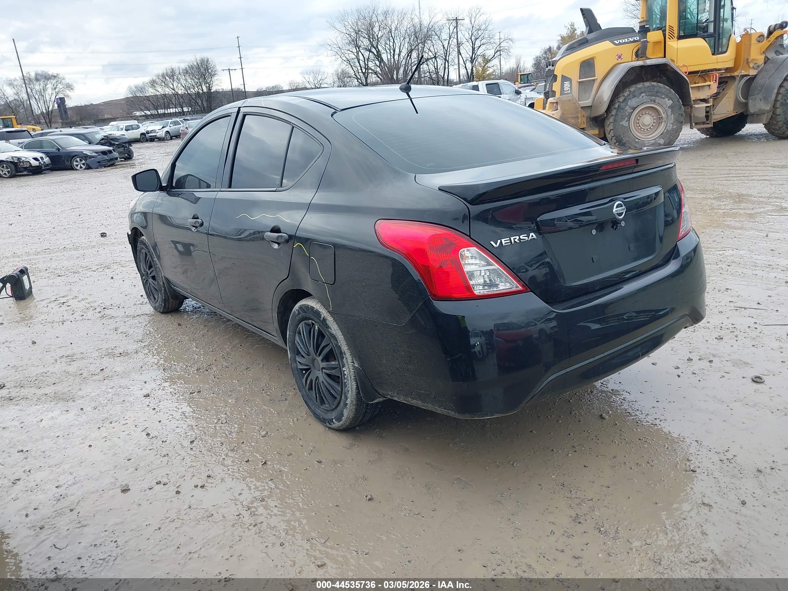 NISSAN VERSA image 3