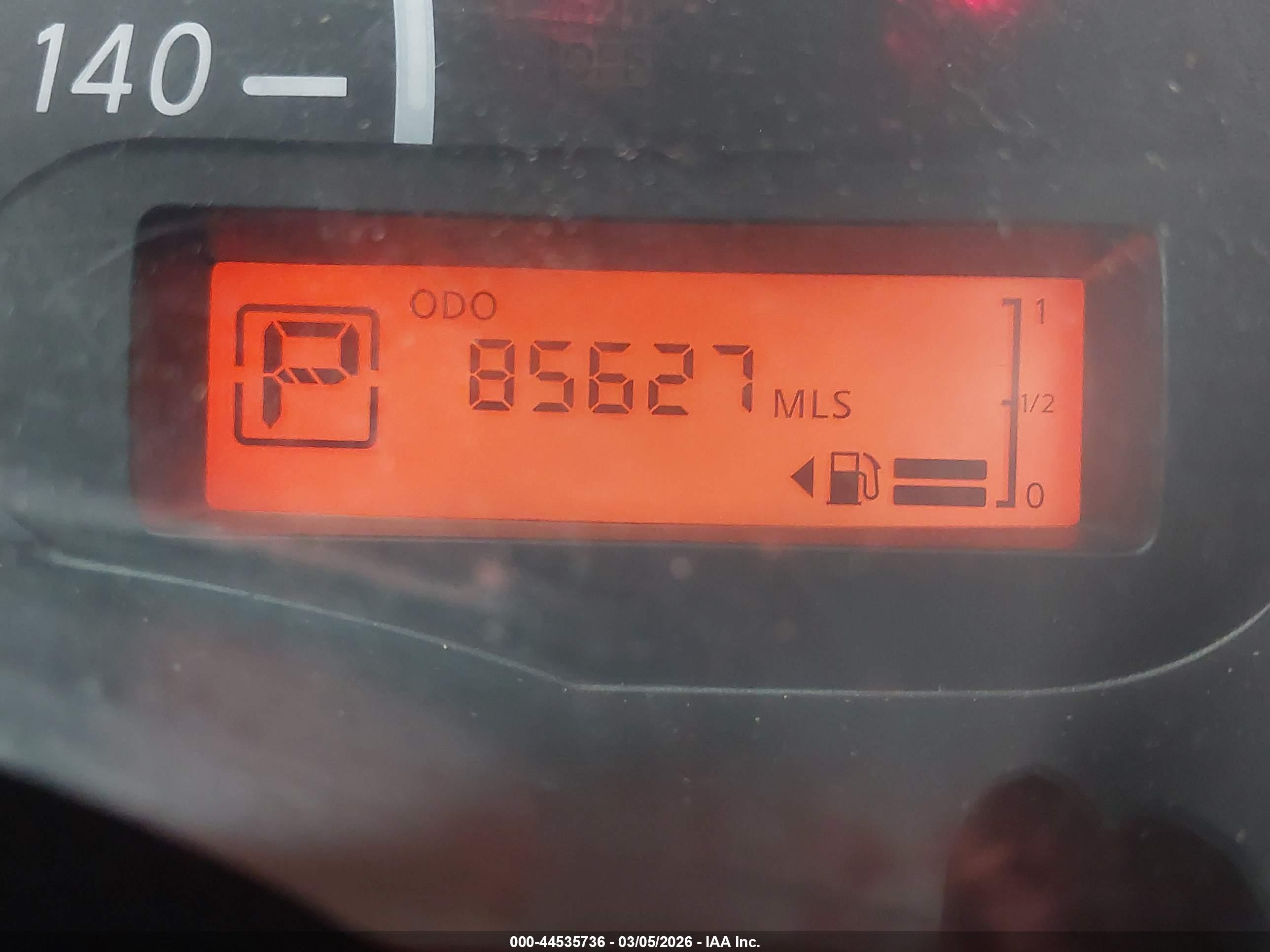 NISSAN VERSA image 7