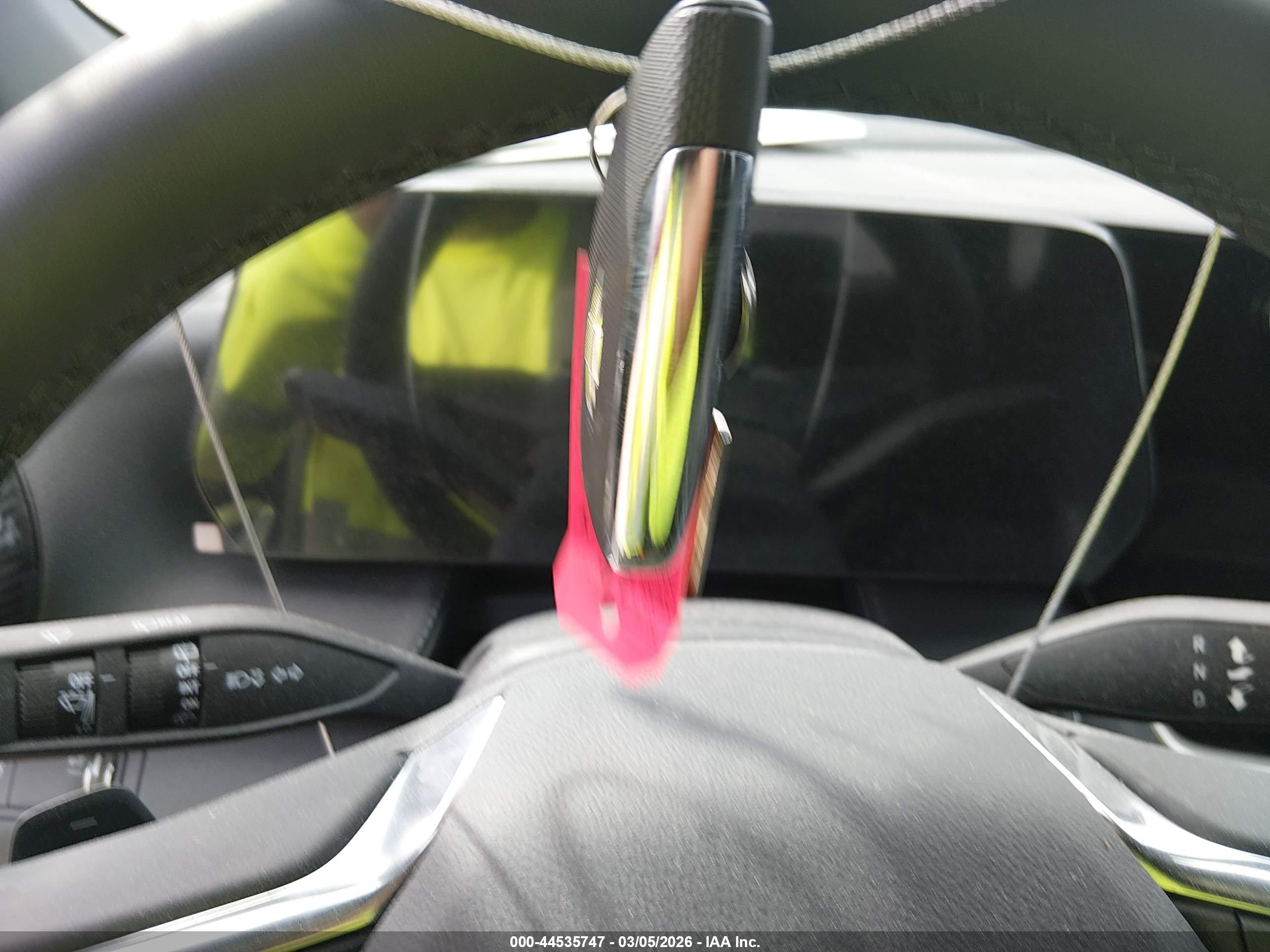 CHEVROLET EQUINOX image 11
