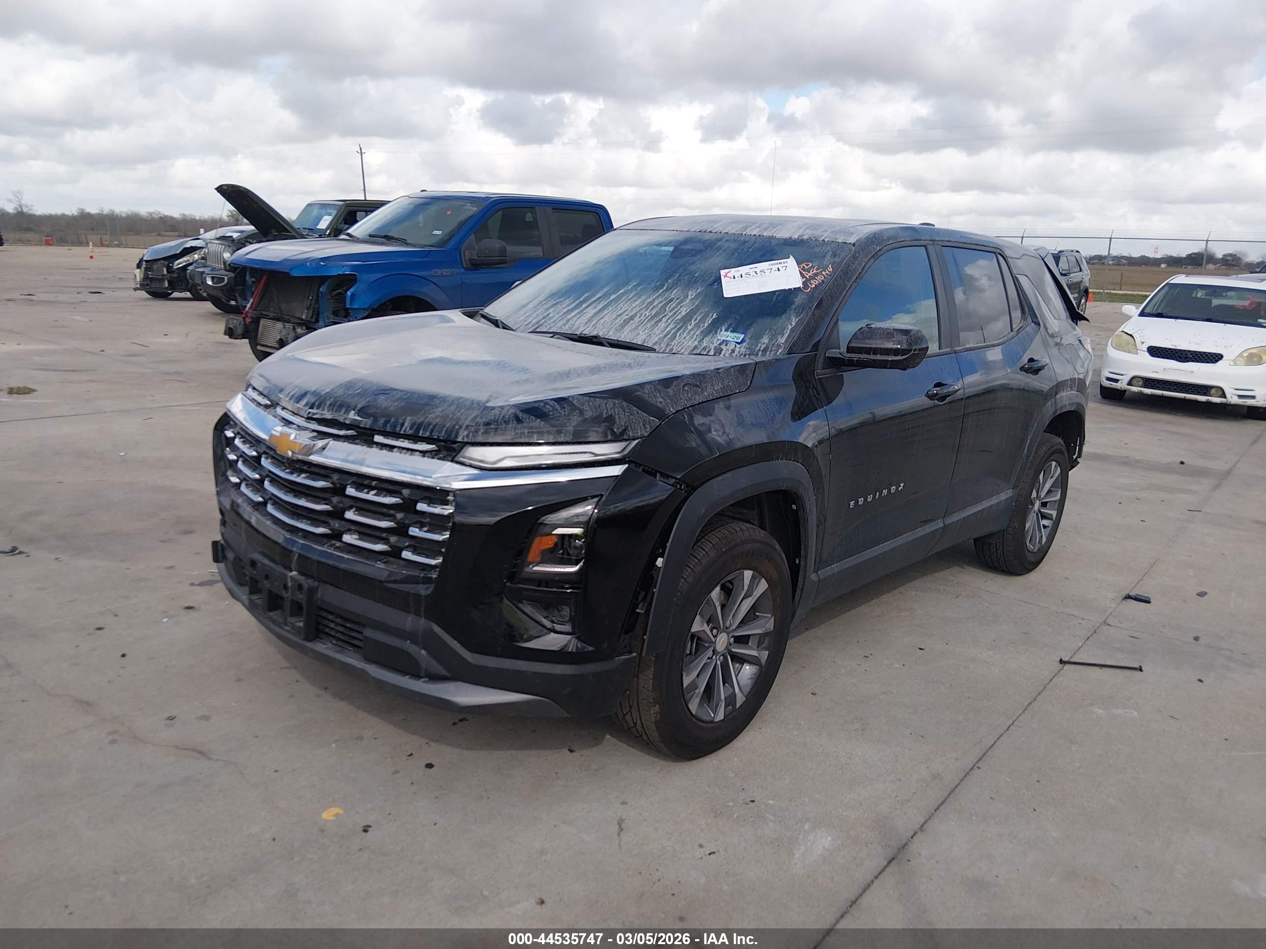 CHEVROLET EQUINOX image 2