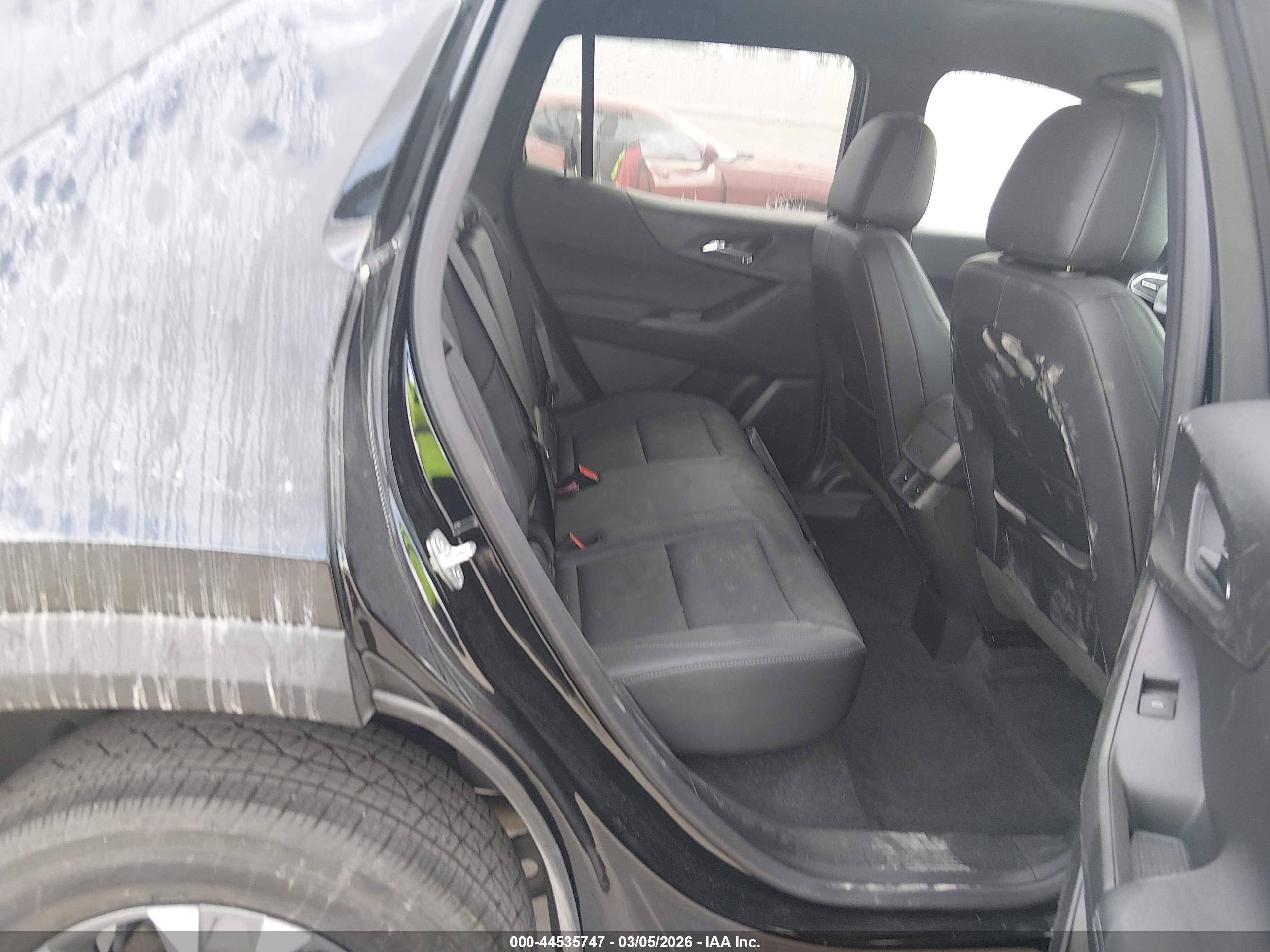 CHEVROLET EQUINOX image 8