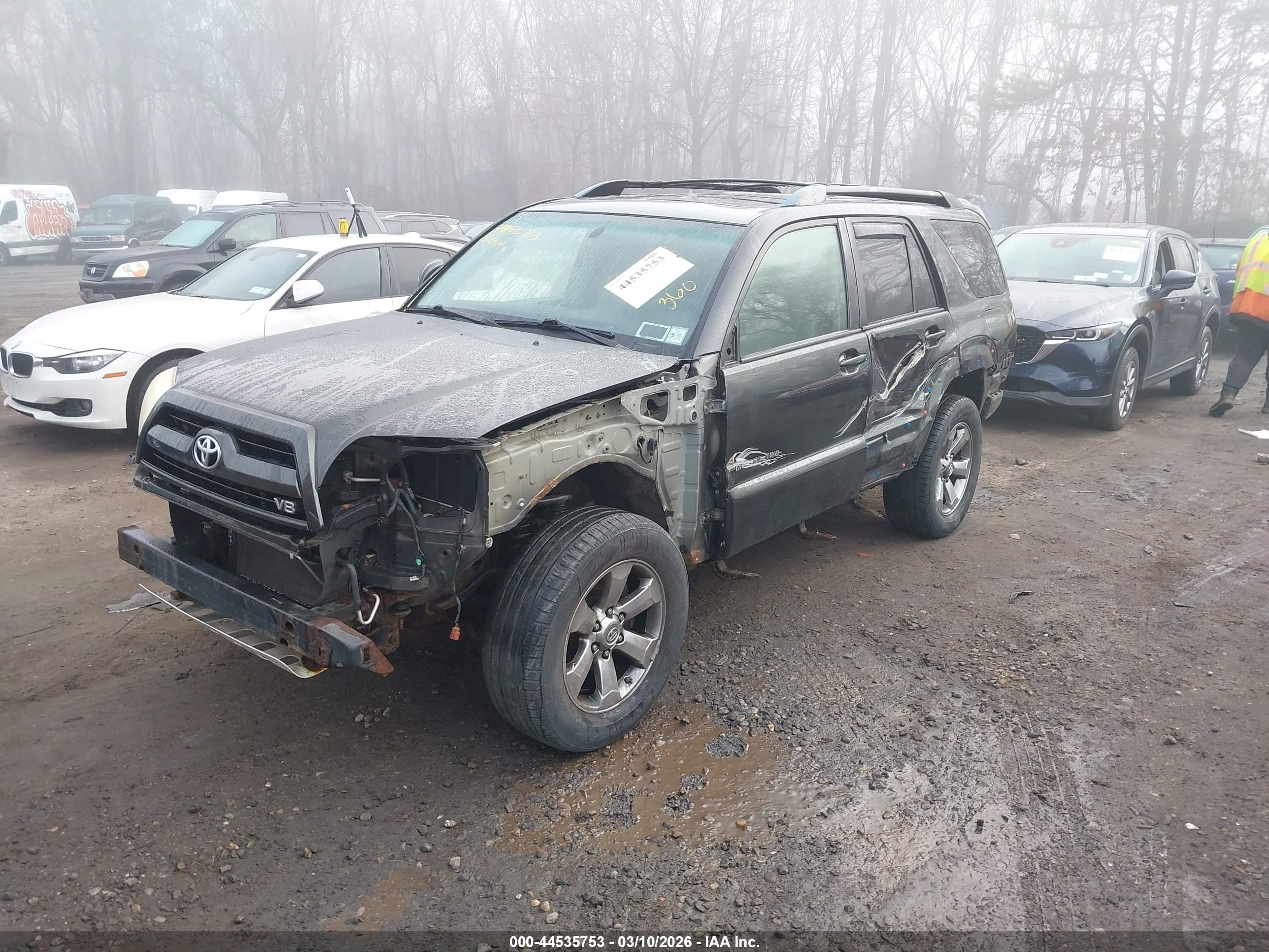 TOYOTA 4RUNNER image 2