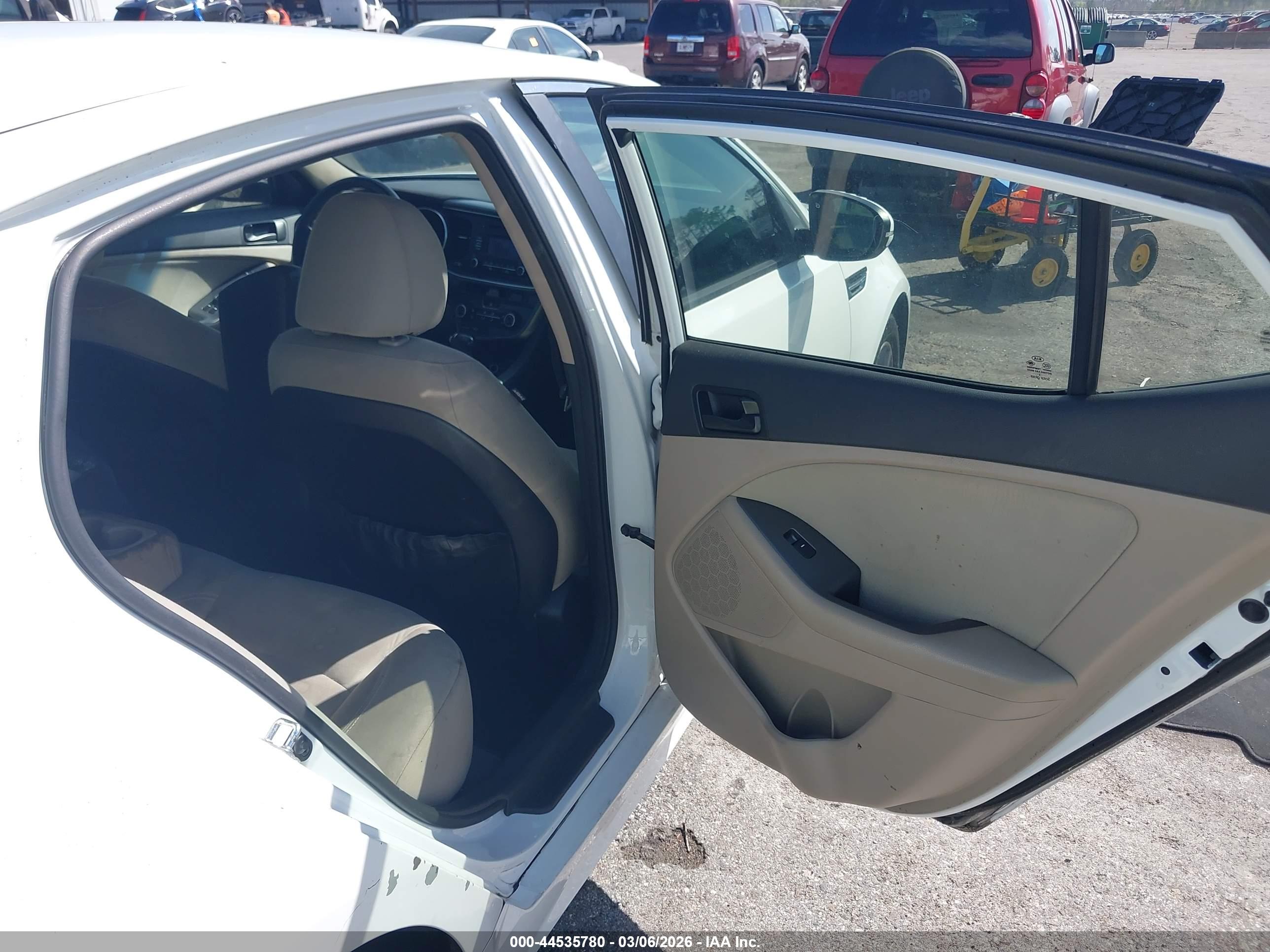 KIA OPTIMA image 8