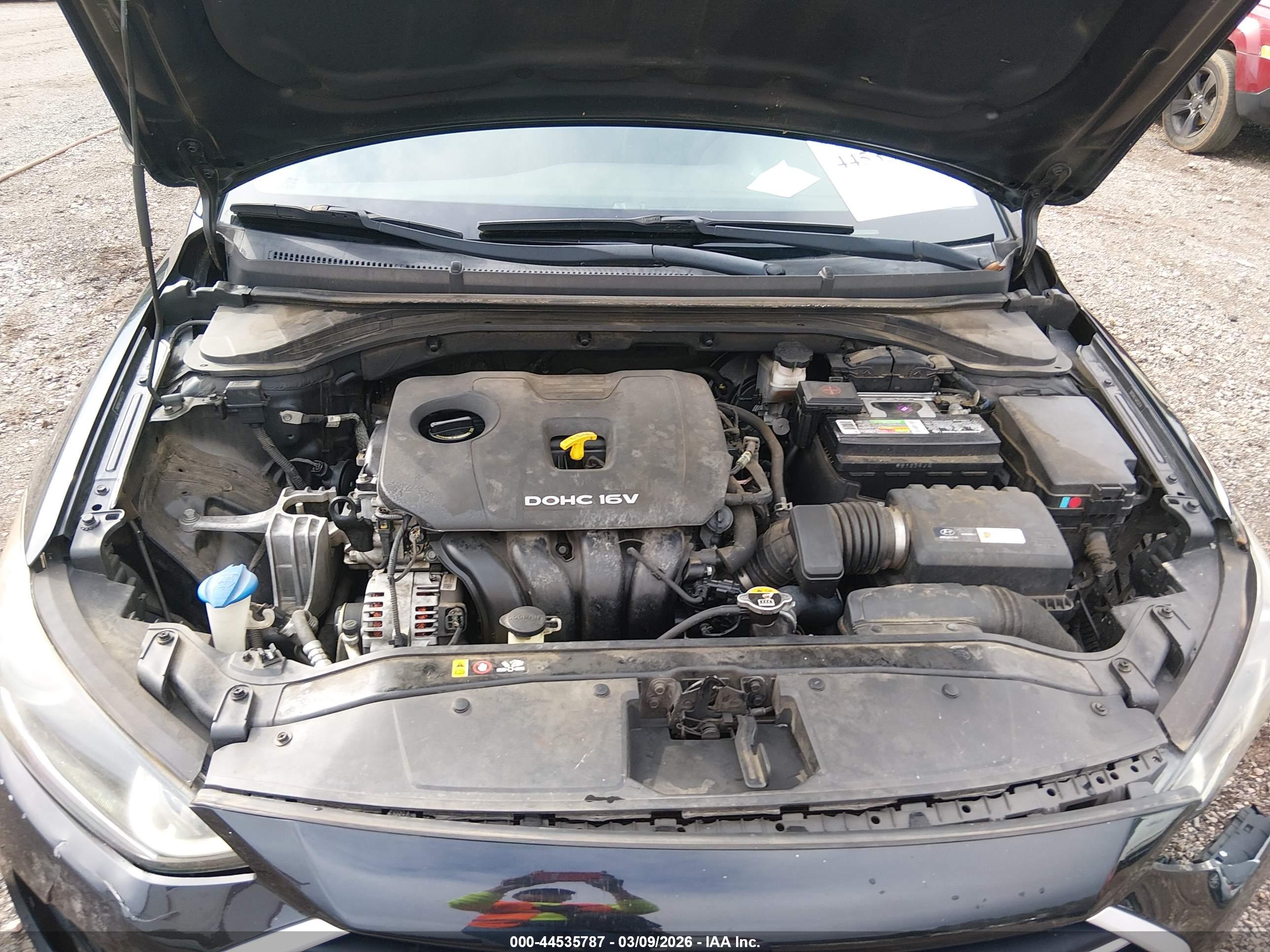 HYUNDAI ELANTRA image 10