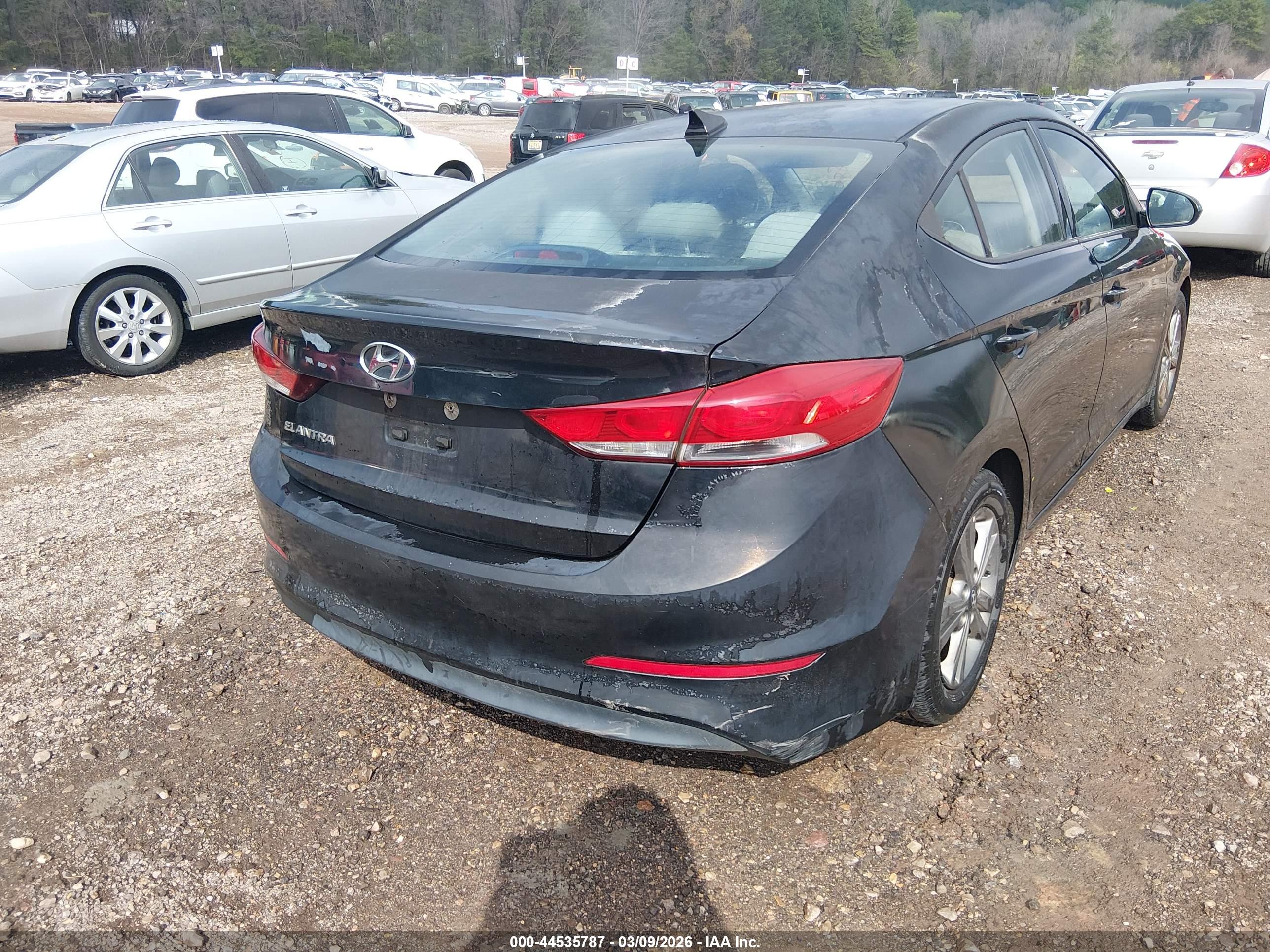 HYUNDAI ELANTRA image 4