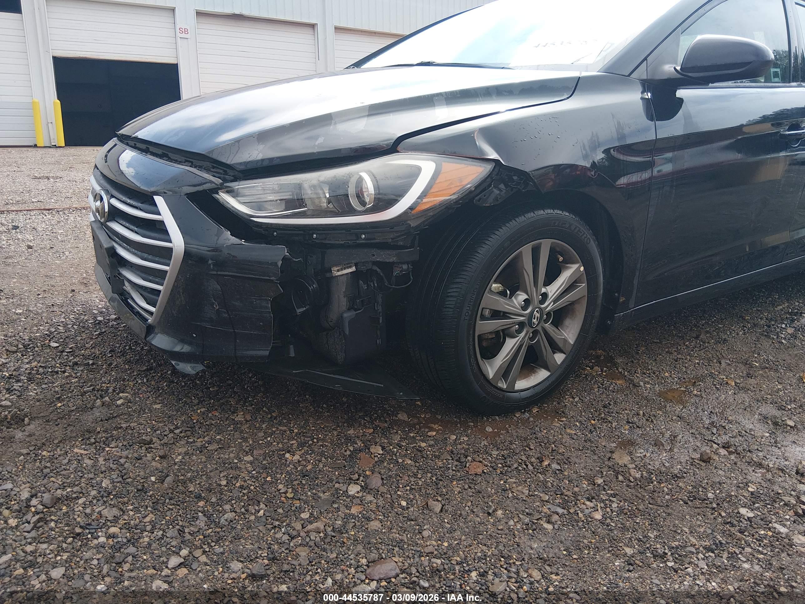 HYUNDAI ELANTRA image 6