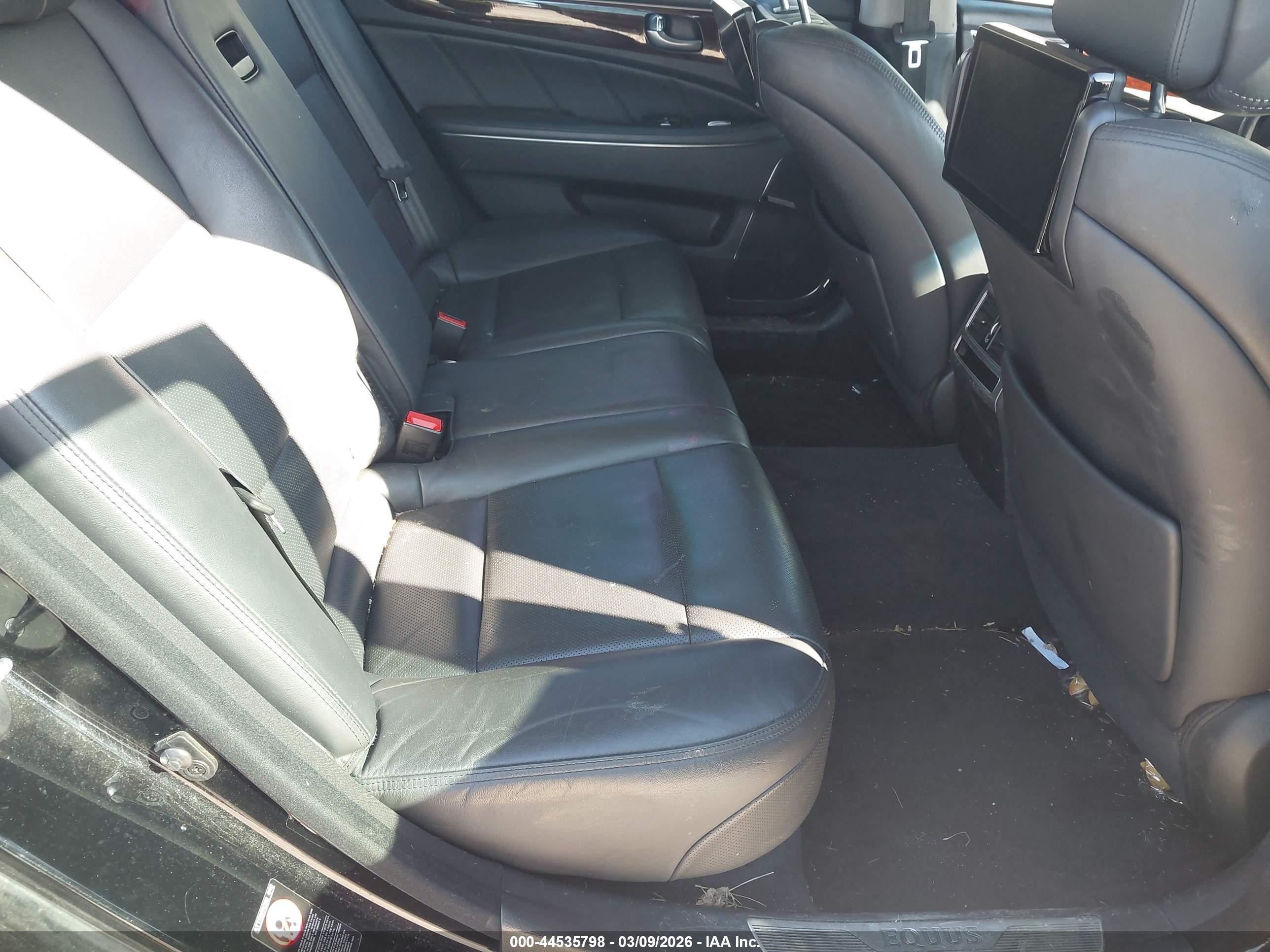 HYUNDAI EQUUS image 8