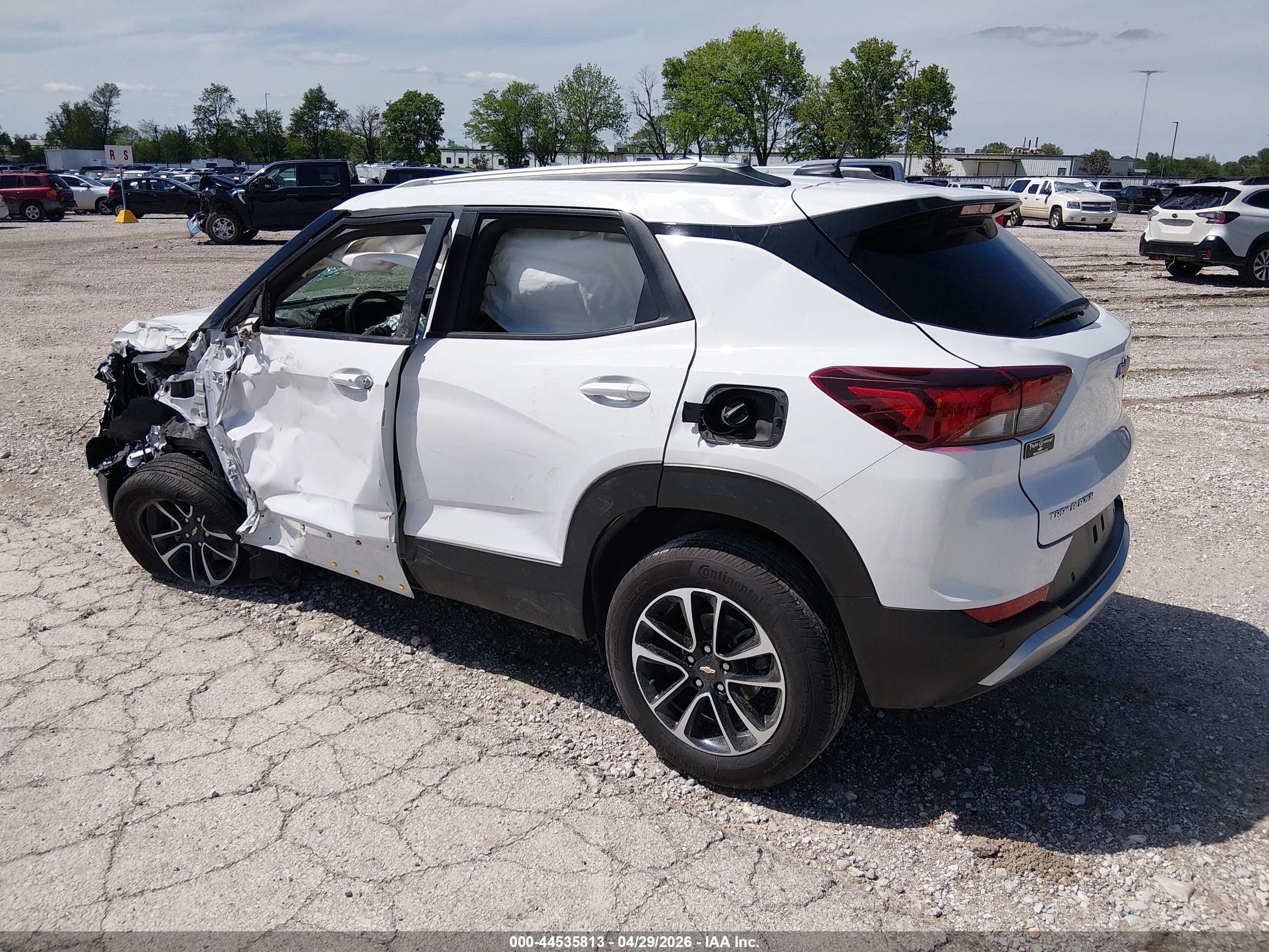 CHEVROLET TRAILBLAZER image 3