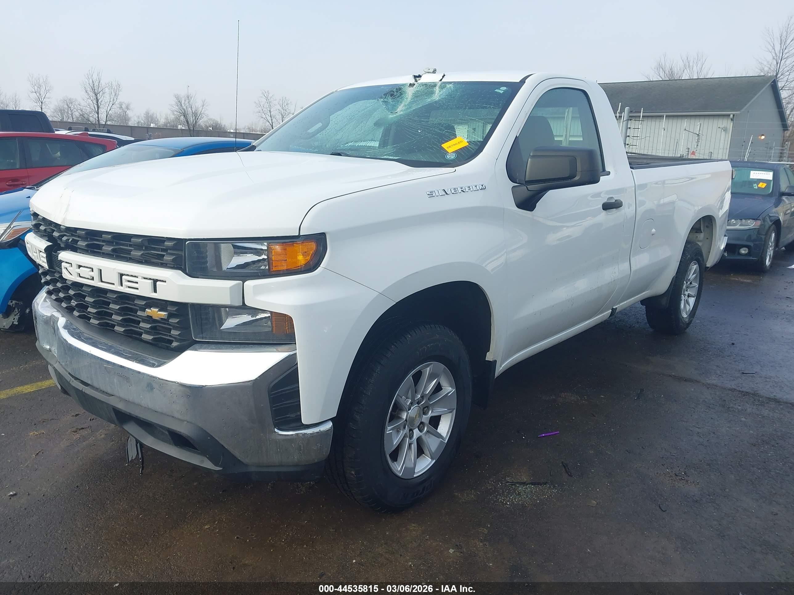 CHEVROLET SILVERADO image 2