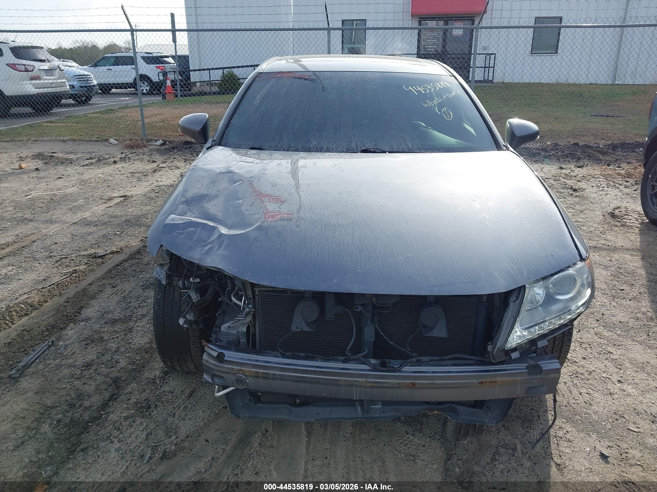 LEXUS ES image 6