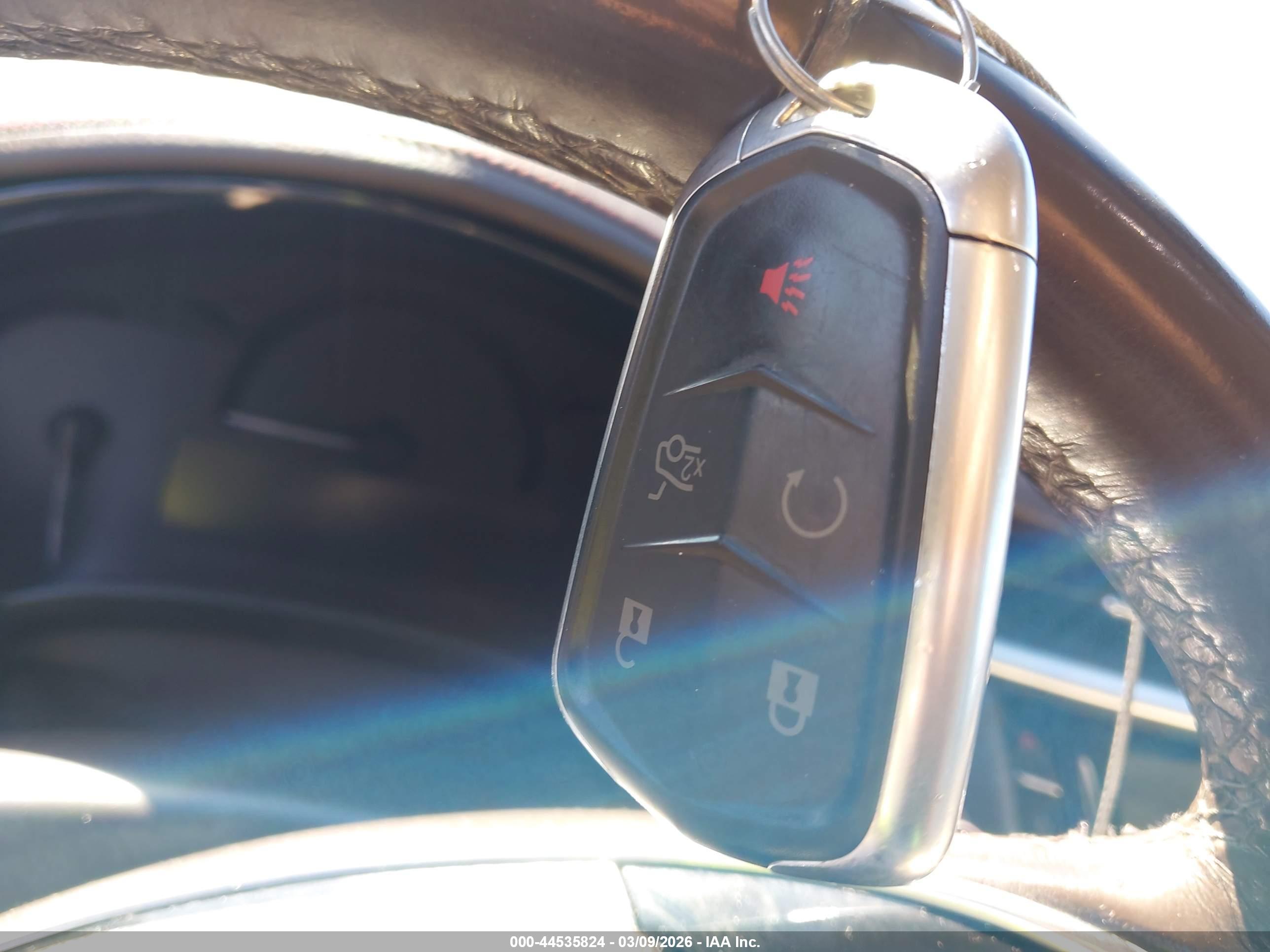 CADILLAC XTS image 11