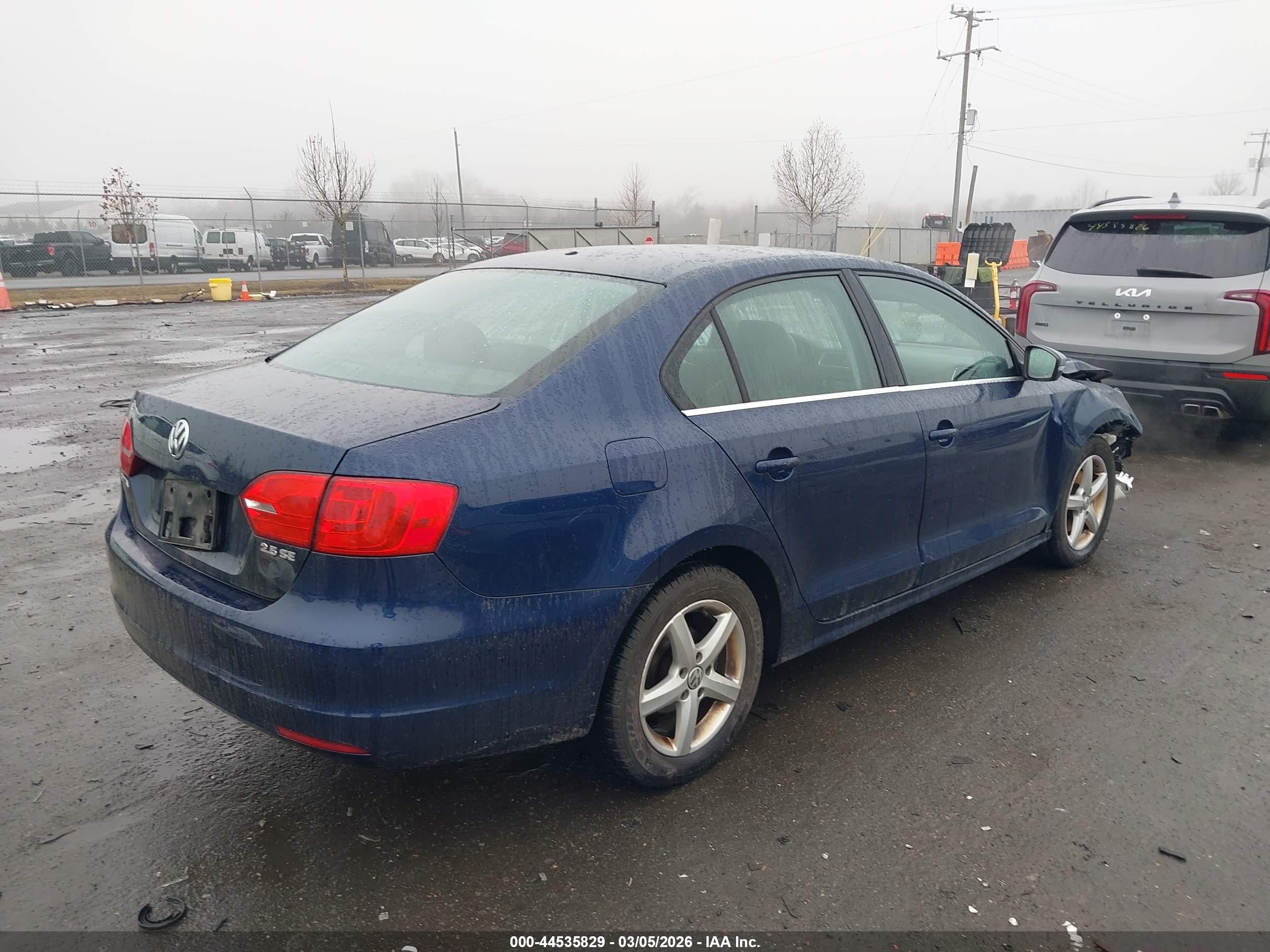 VOLKSWAGEN JETTA image 4