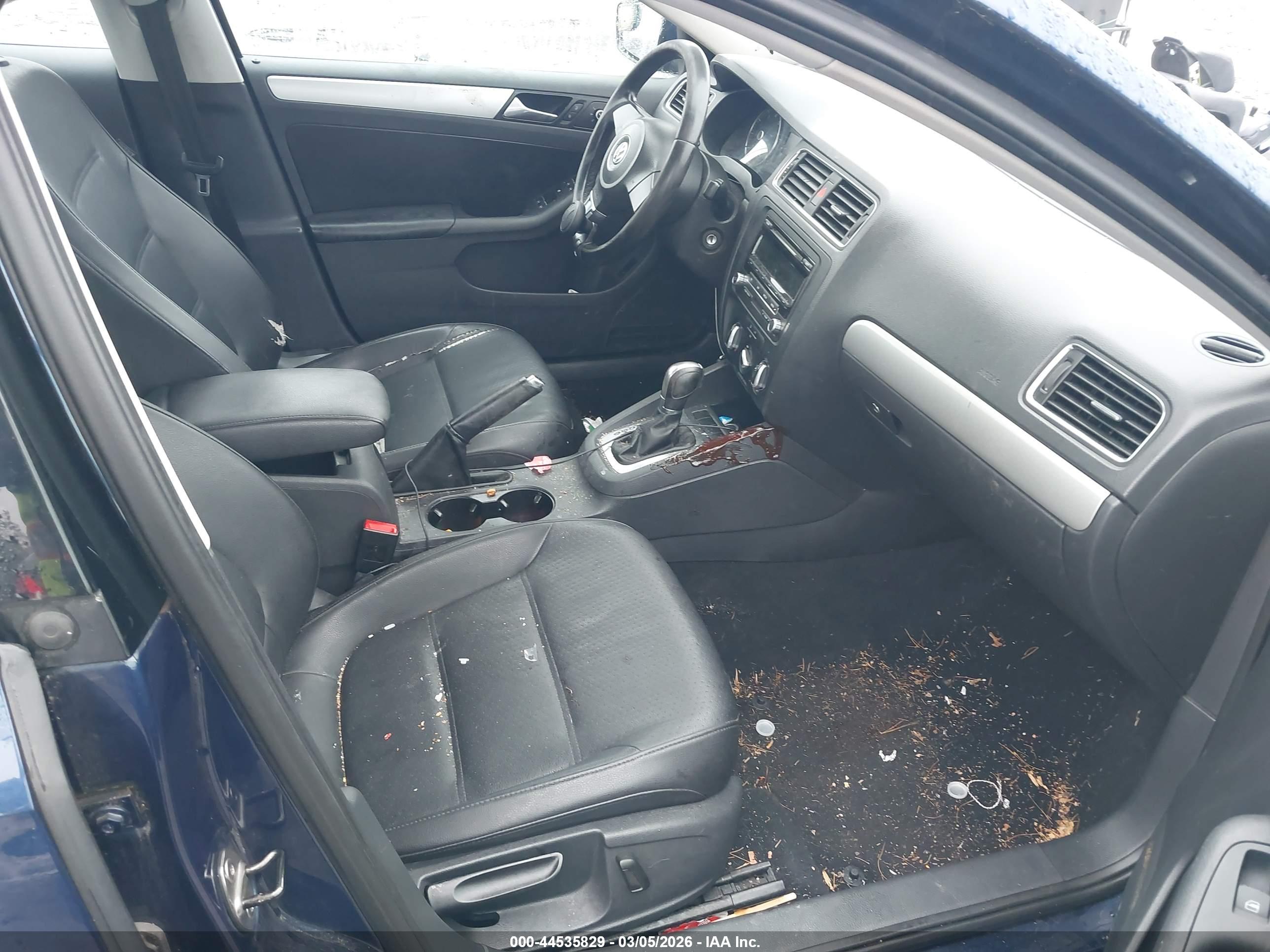 VOLKSWAGEN JETTA image 5