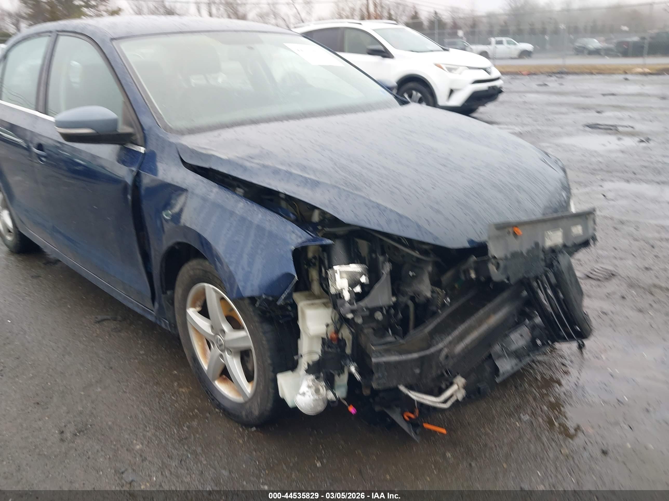 VOLKSWAGEN JETTA image 6