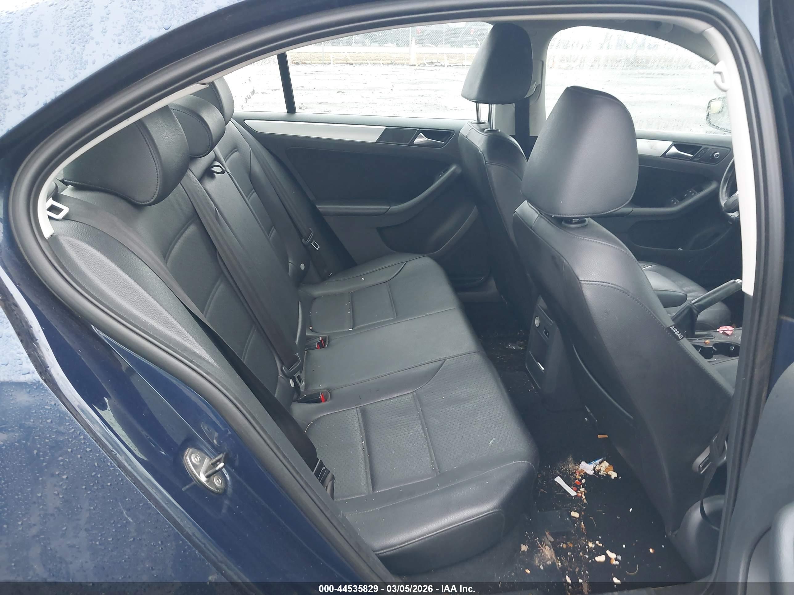 VOLKSWAGEN JETTA image 8