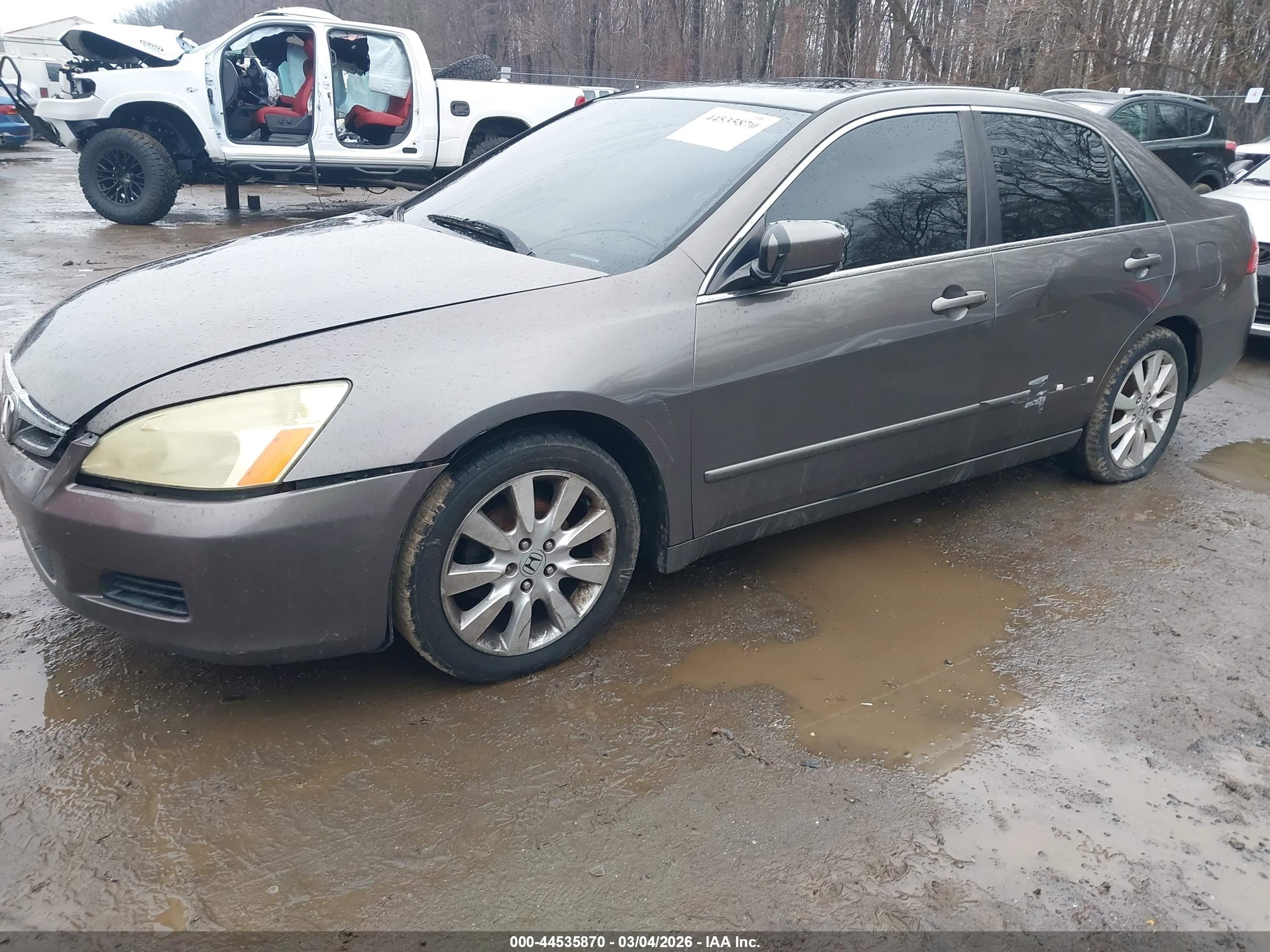 HONDA ACCORD image 2