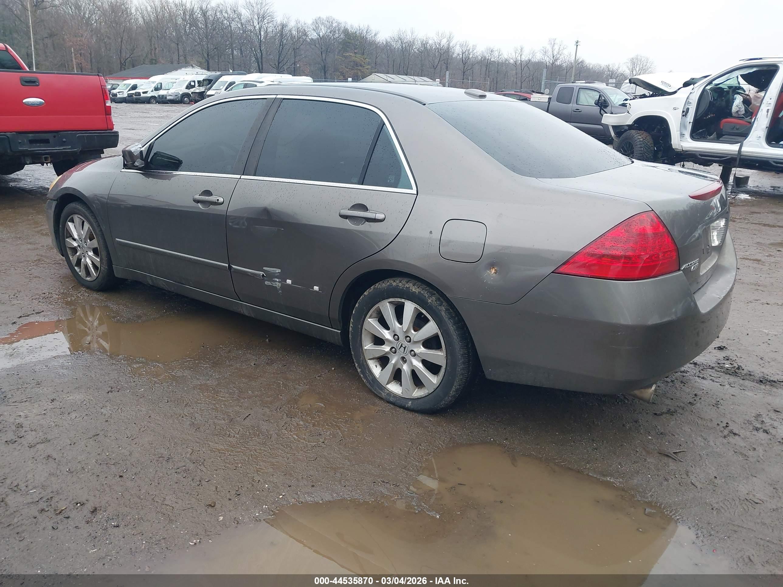 HONDA ACCORD image 3